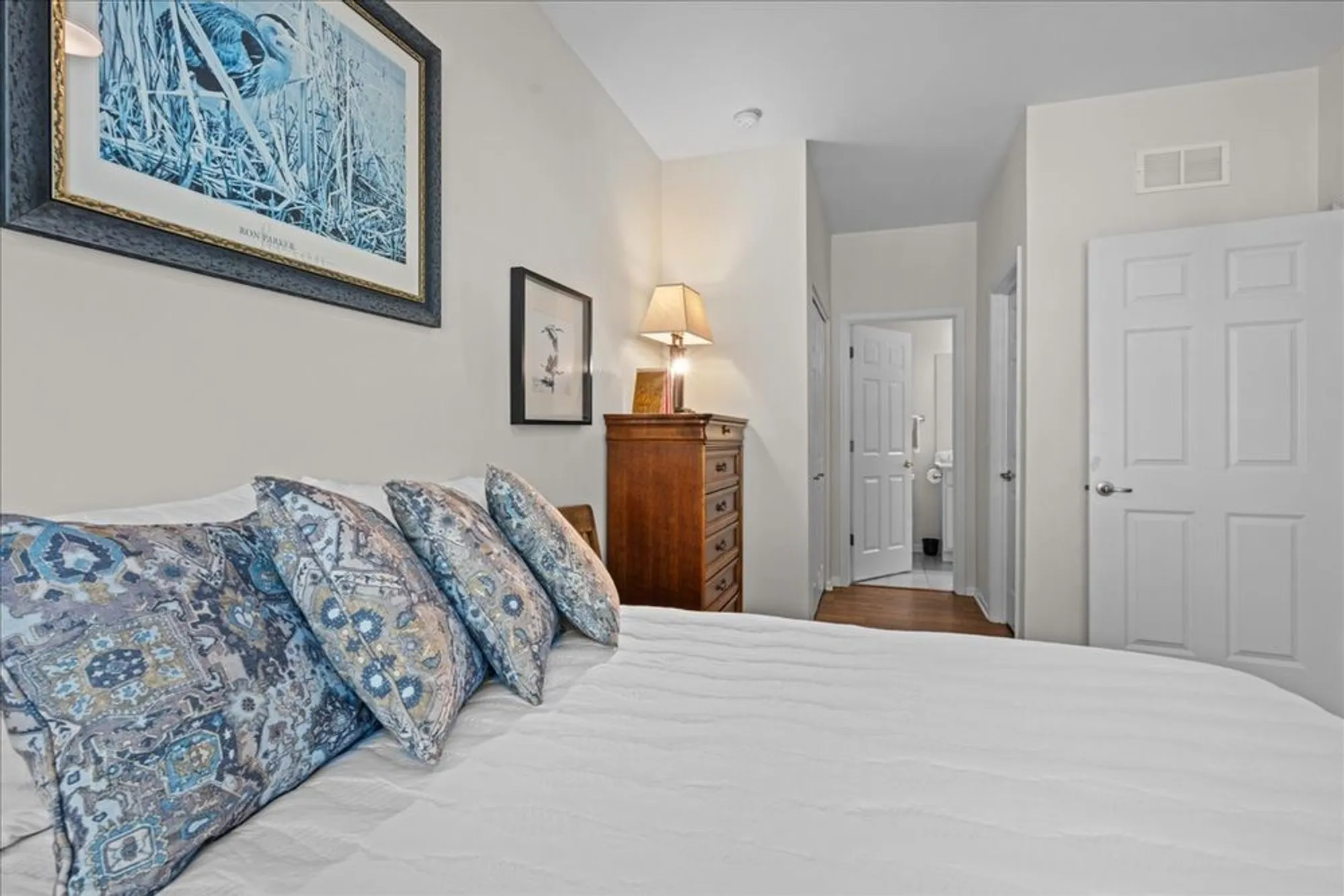 Property Slideshow image 22 of 30 | 1148 drury ln, Aurora, IL, 60502