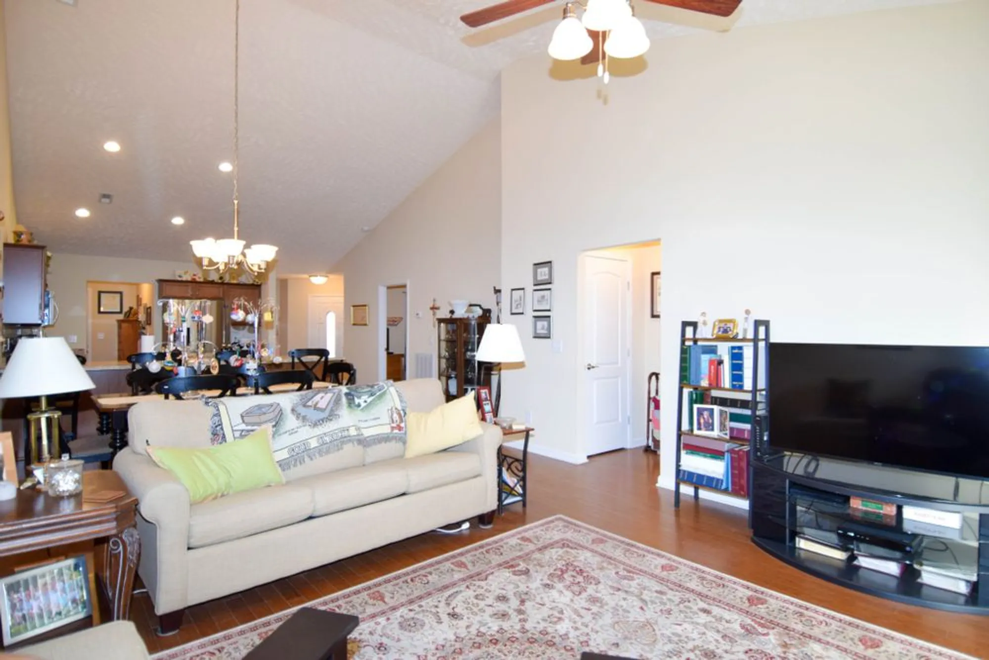 Property Slideshow image 33 of 43 | 395 devon chase hl 4703, Gallatin, TN, 37066