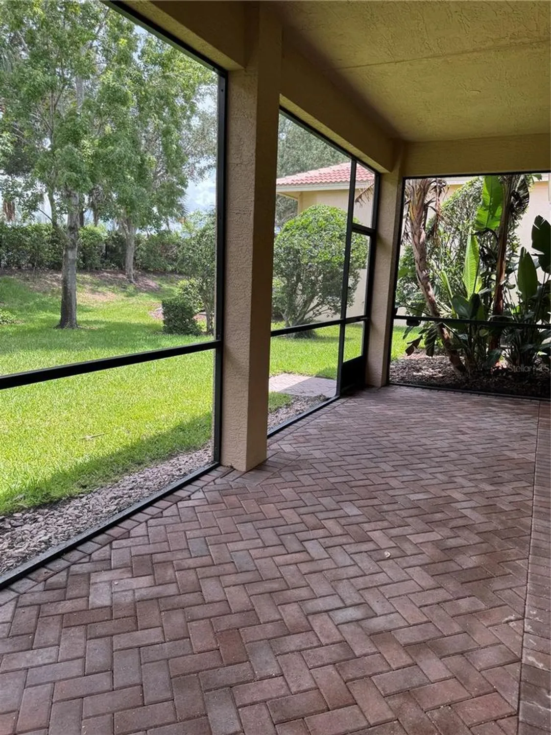 Property Slideshow image 16 of 40 | 4938 sandy brook cir, Wimauma, FL, 33598