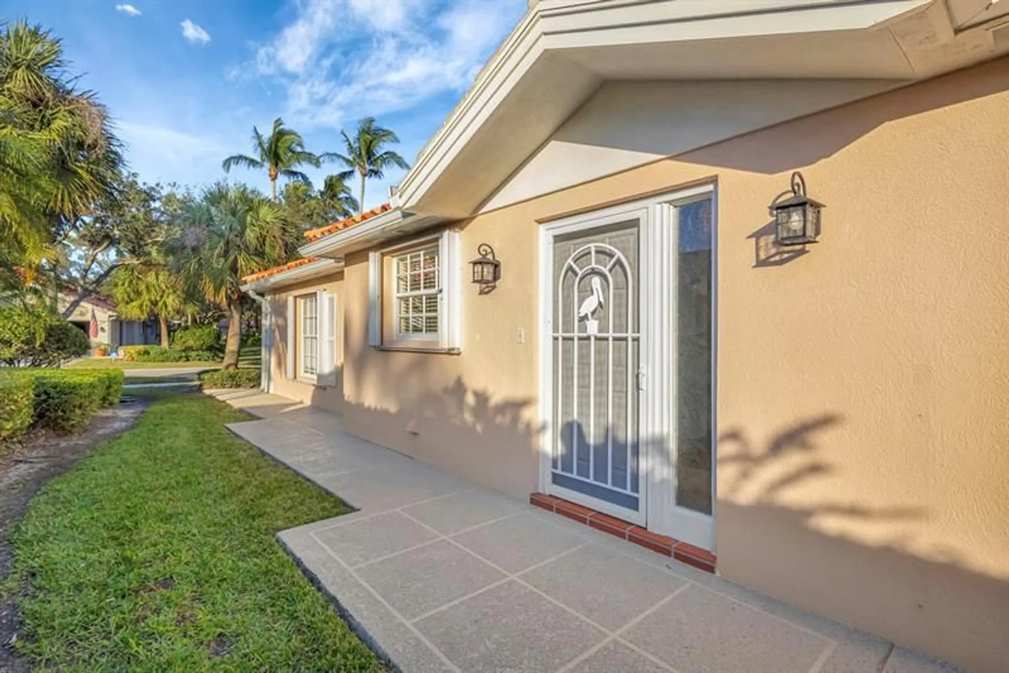 Property Slideshow image 4 of 45 | 7028 gila ln, West Palm Beach, FL, 33411