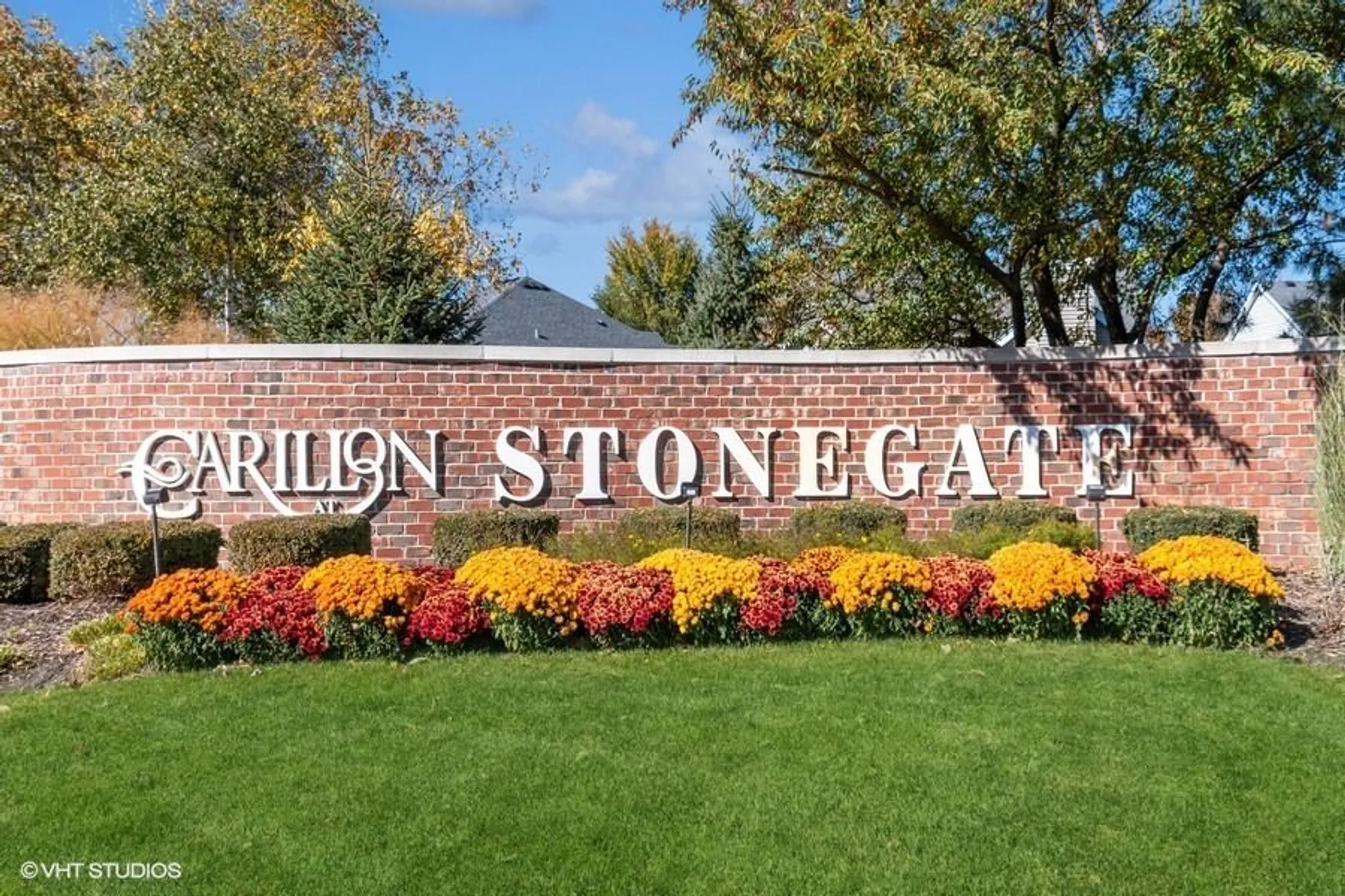 Property Slideshow image 36 of 40 | 1504 mansfield dr, Aurora, IL, 60502