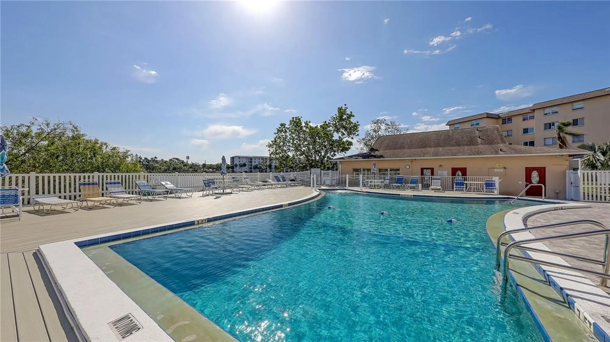 Property Slideshow image 28 of 37 | 3845 lake bayshore dr # f103, Bradenton, FL, 34205