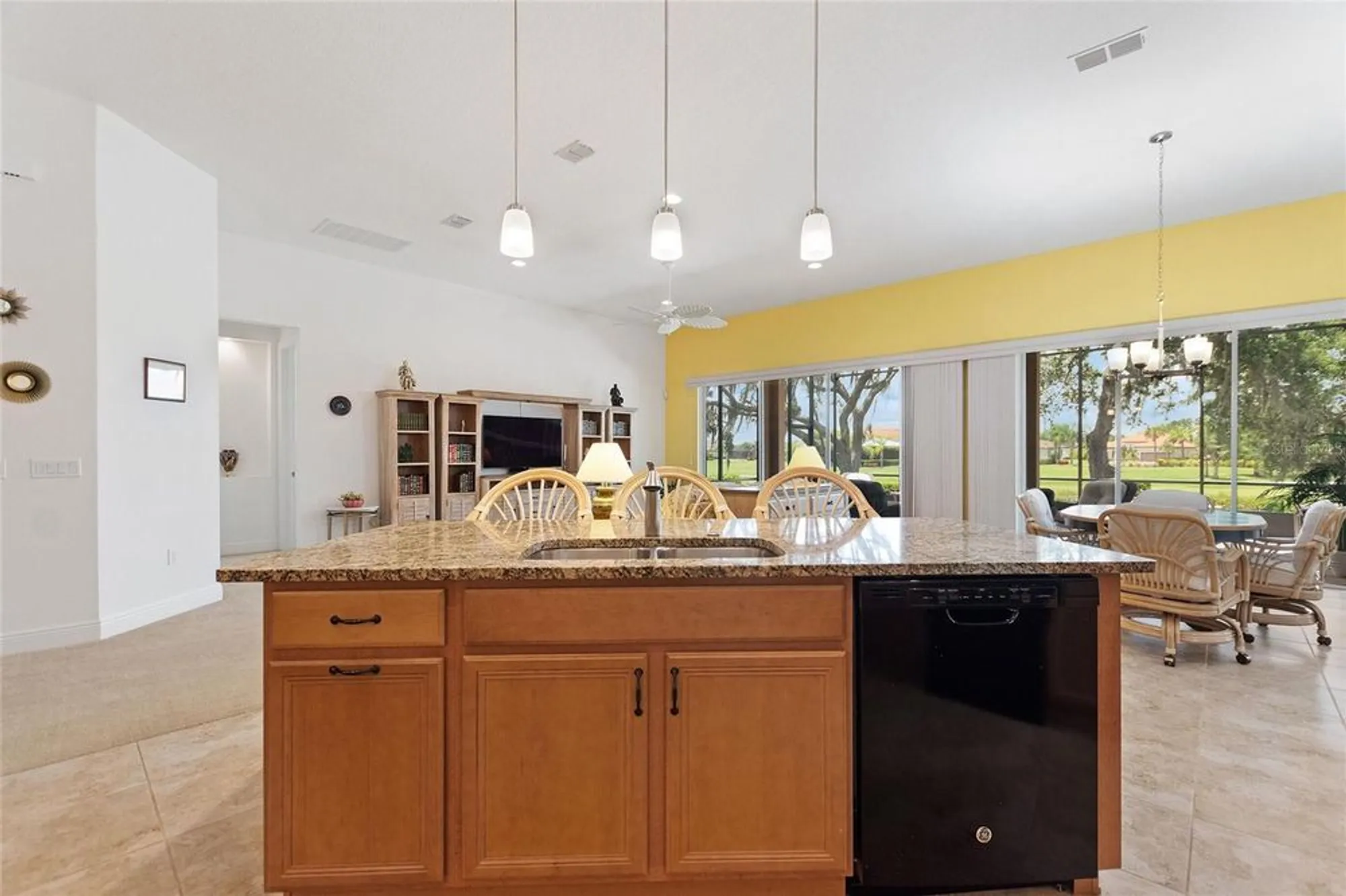 Property Slideshow image 8 of 99 | 346 treviso dr, Kissimmee, FL, 34759