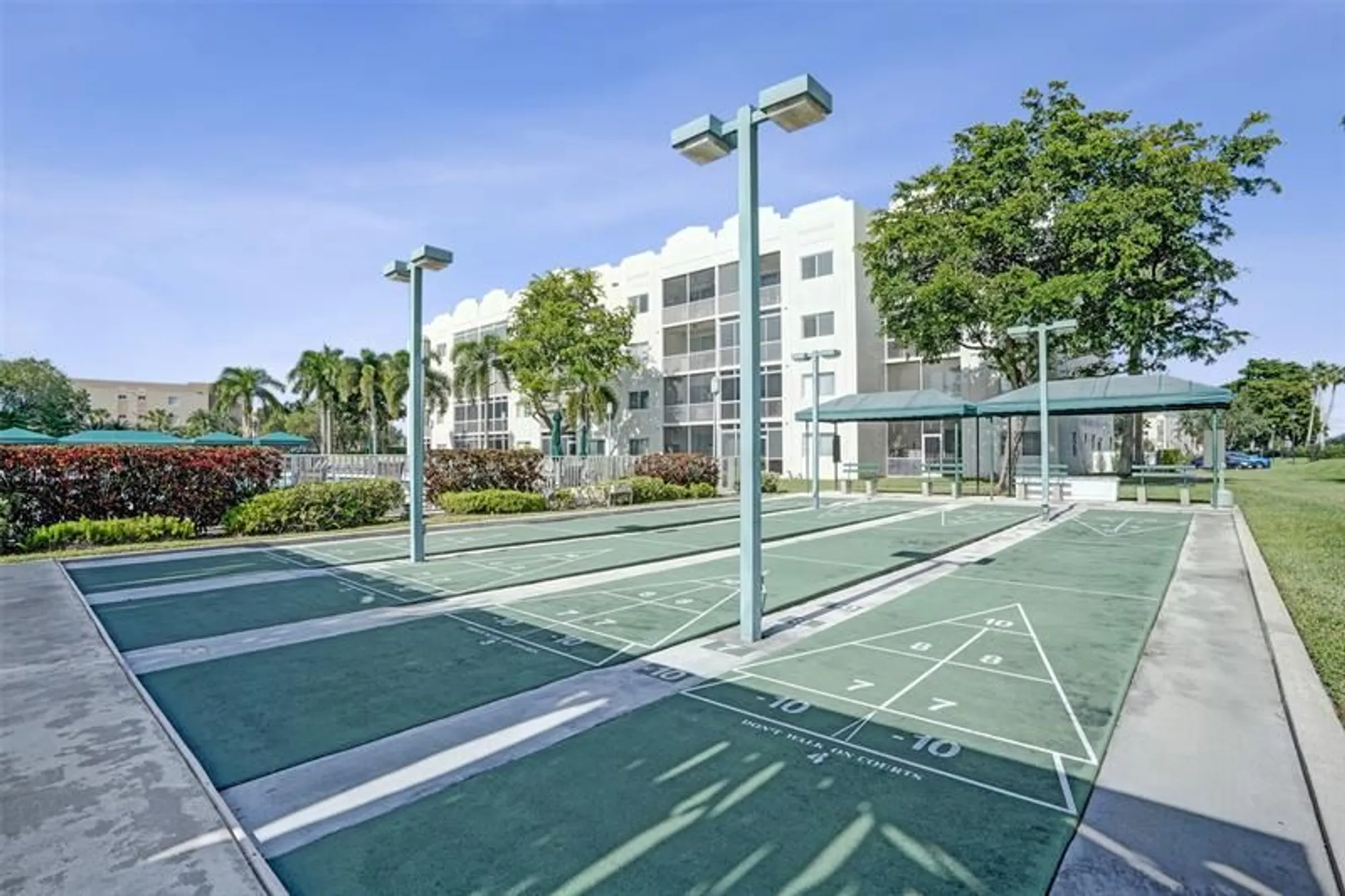 Property Slideshow image 37 of 43 | 7623 southampton ter apt 302, Tamarac, FL, 33321