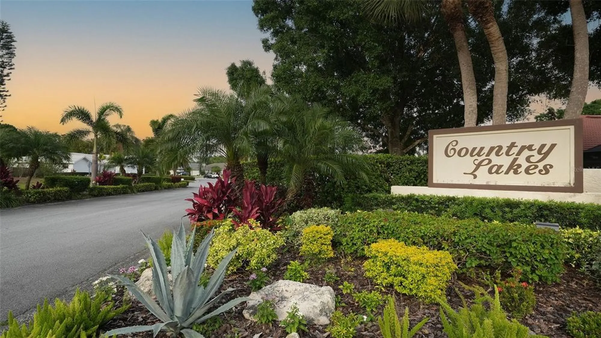 Property Slideshow image 66 of 87 | 5692 country lakes dr, Sarasota, FL, 34243