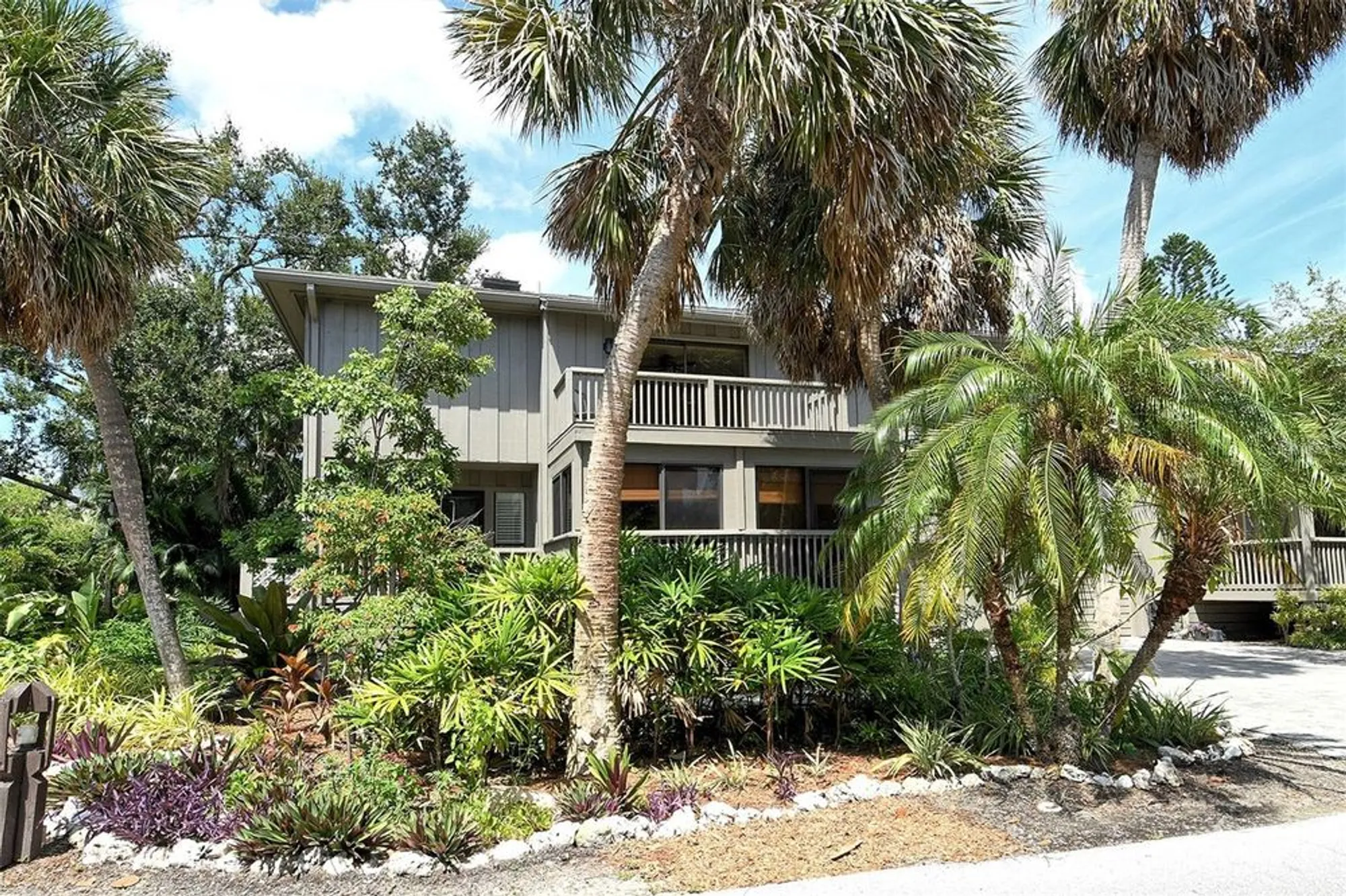 Property Slideshow image 3 of 84 | 1473 landings cir # 44, Sarasota, FL, 34231