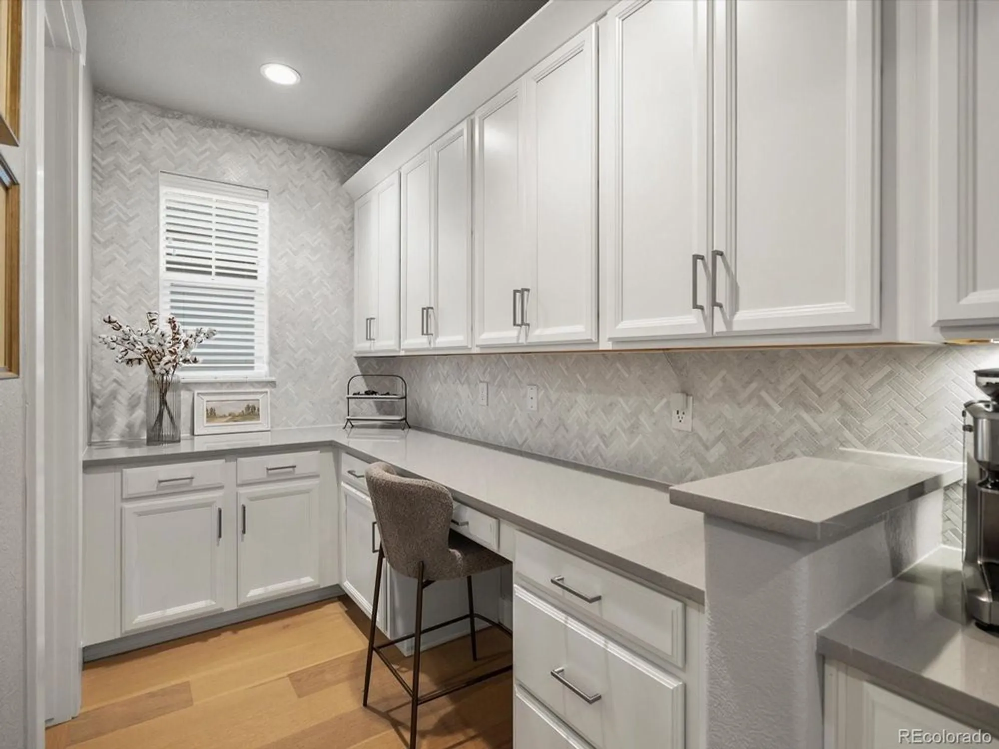 Property Slideshow image 7 of 38 | 9035 s shawnee ct, Aurora, CO, 80016