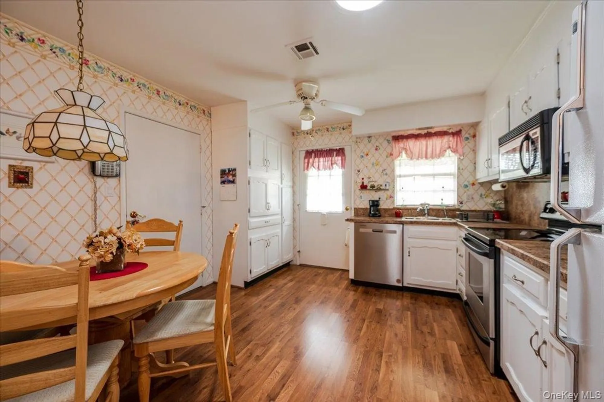 Property Slideshow image 7 of 23 | 48 trent ct b, Ridge, NY, 11961