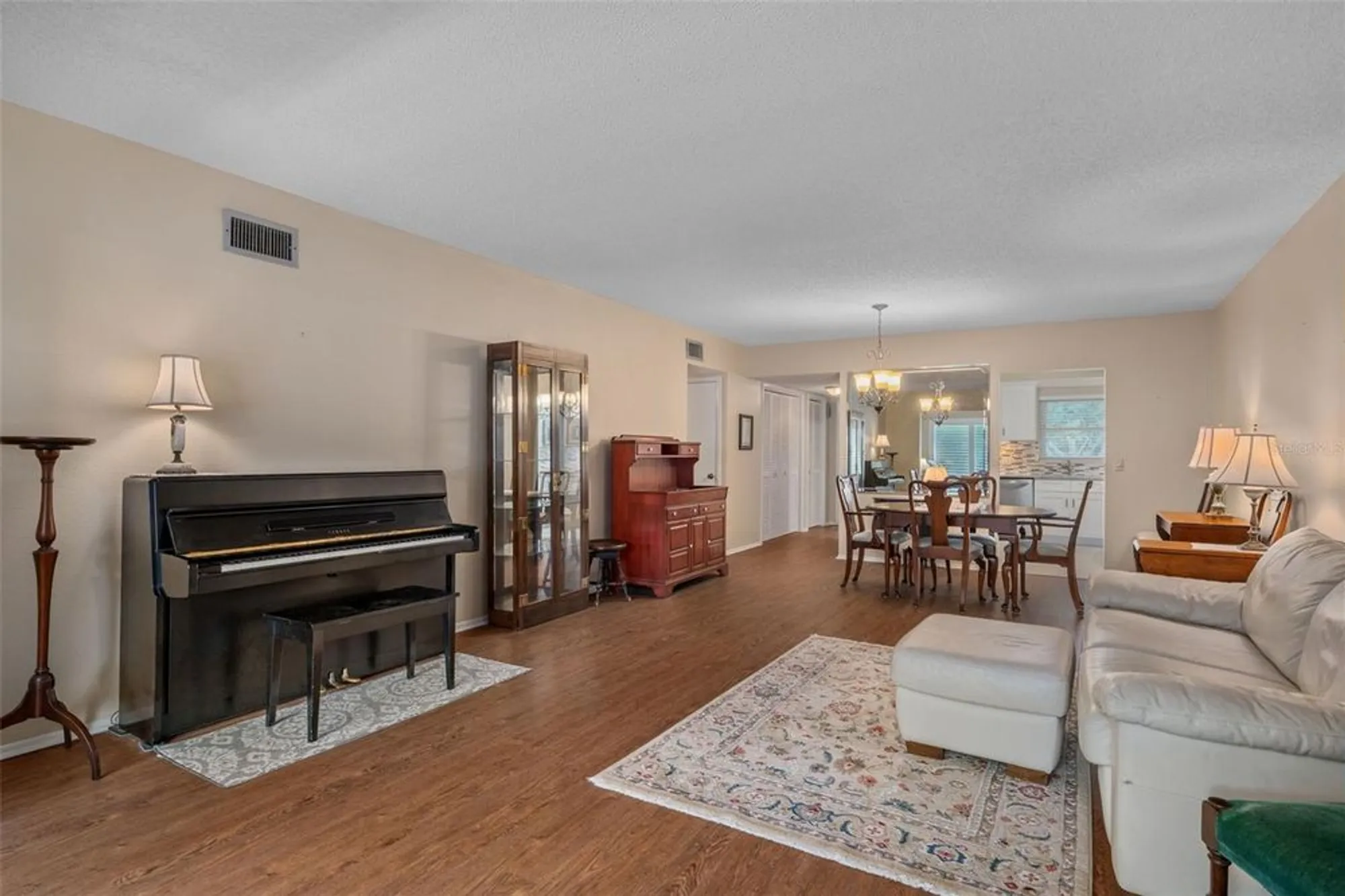 Property Slideshow image 14 of 61 | 2440 world parkway blvd 38, Clearwater, FL, 33763