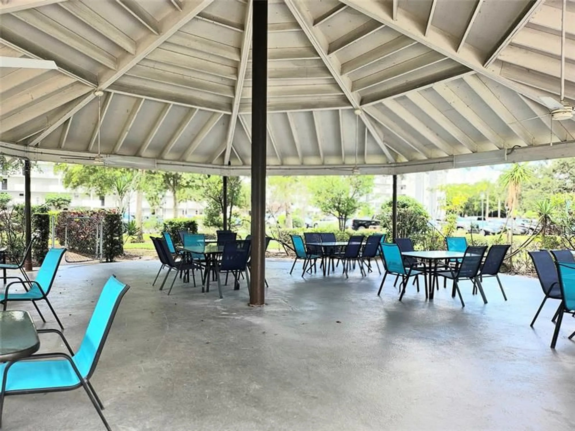 Property Slideshow image 12 of 12 | 5860 nw 44th st 412, Lauderhill, FL, 33319