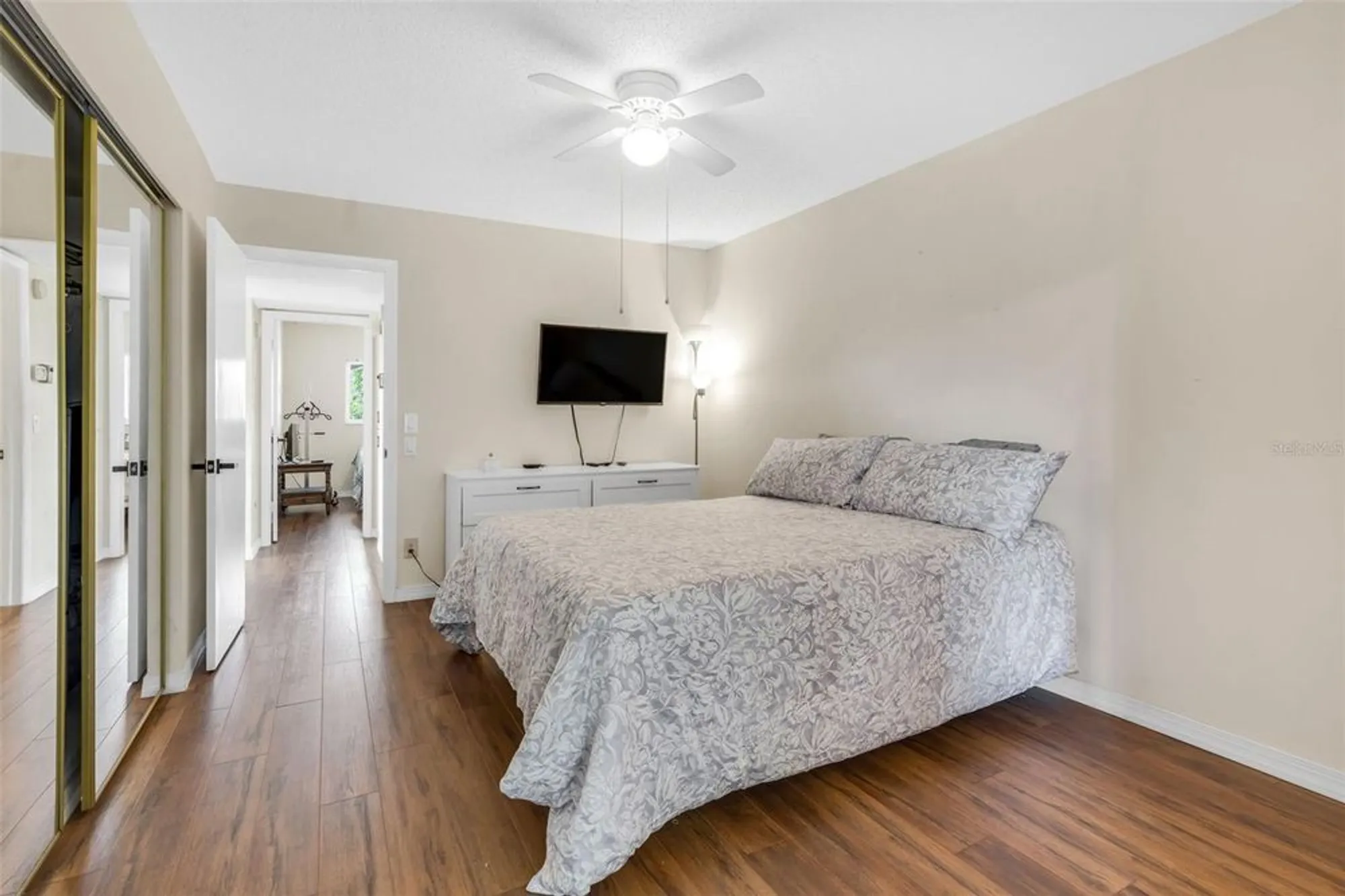 Property Slideshow image 15 of 29 | 2458 columbia dr 84, Clearwater, FL, 33763