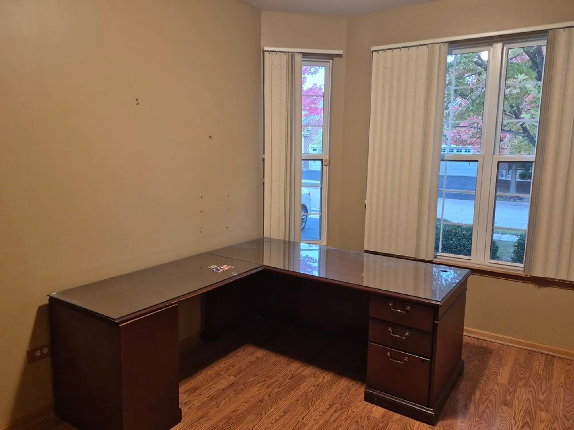 Property Slideshow image 5 of 19 | 1622 captiva dr, Aurora, IL, 60504