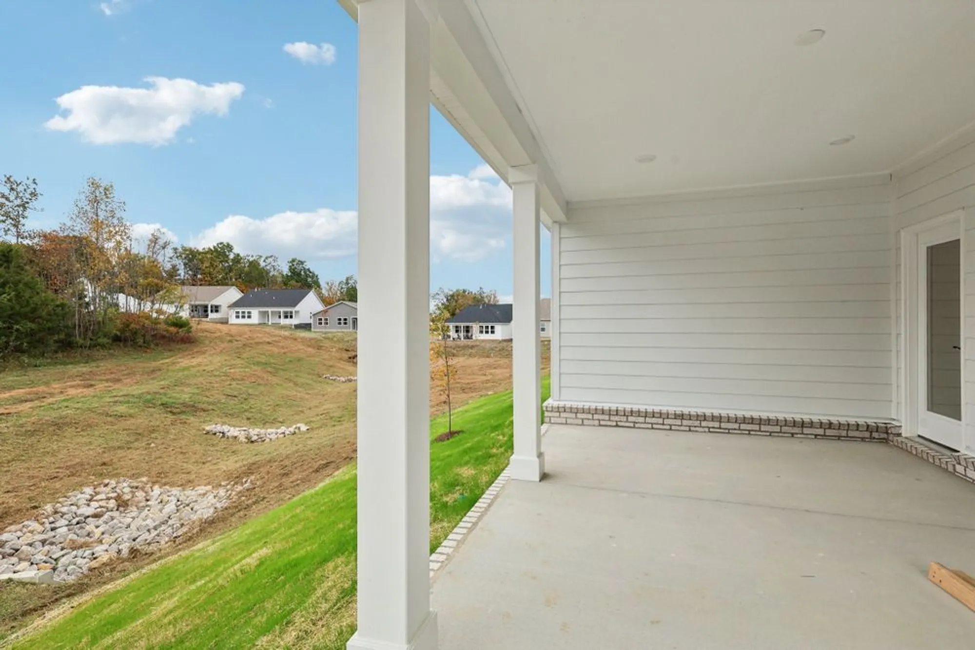 Property Slideshow image 44 of 51 | 320 stonehaus cir, Antioch, TN, 37013