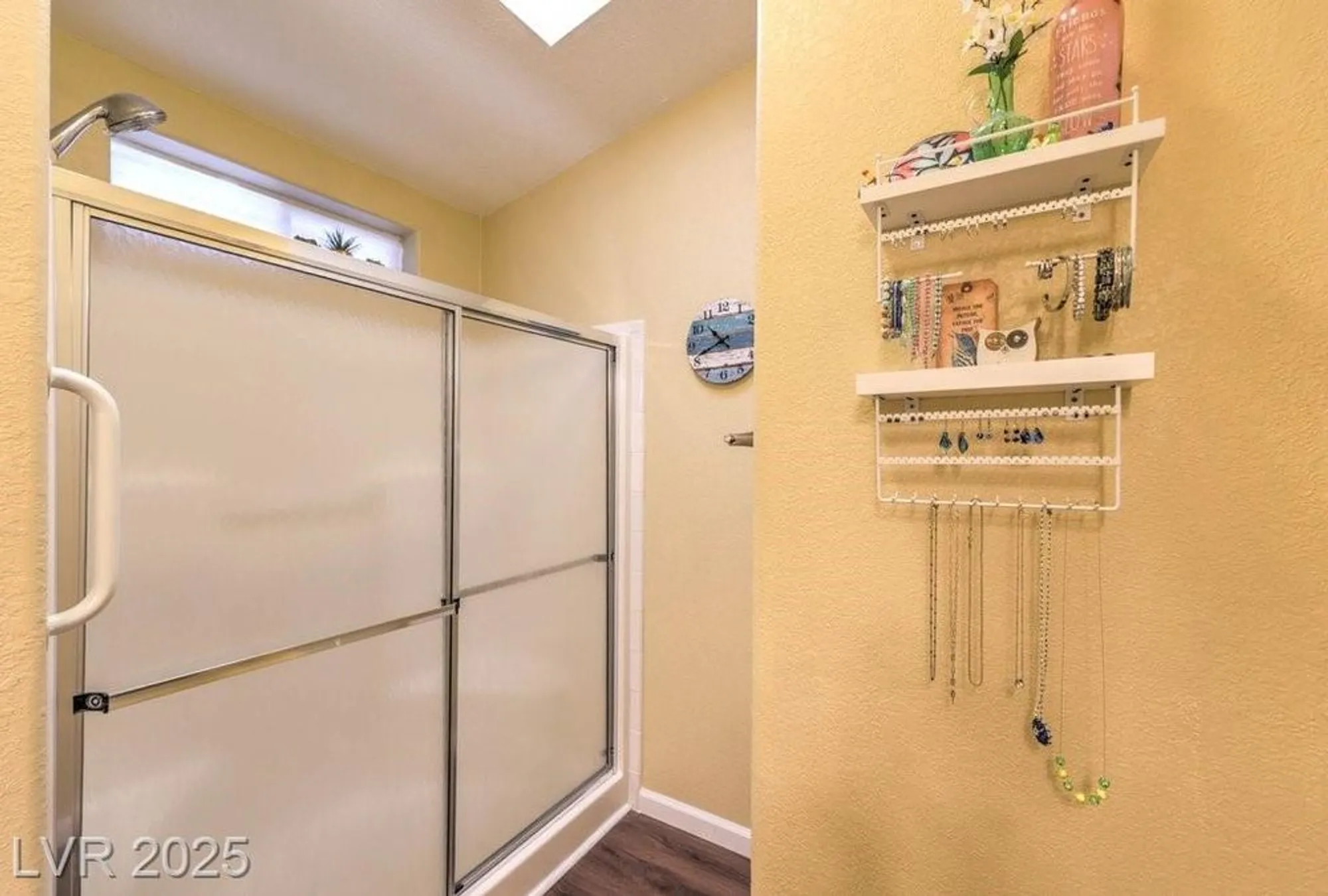 Property Slideshow image 31 of 41 | 361 montecito dr, Pahrump, NV, 89048