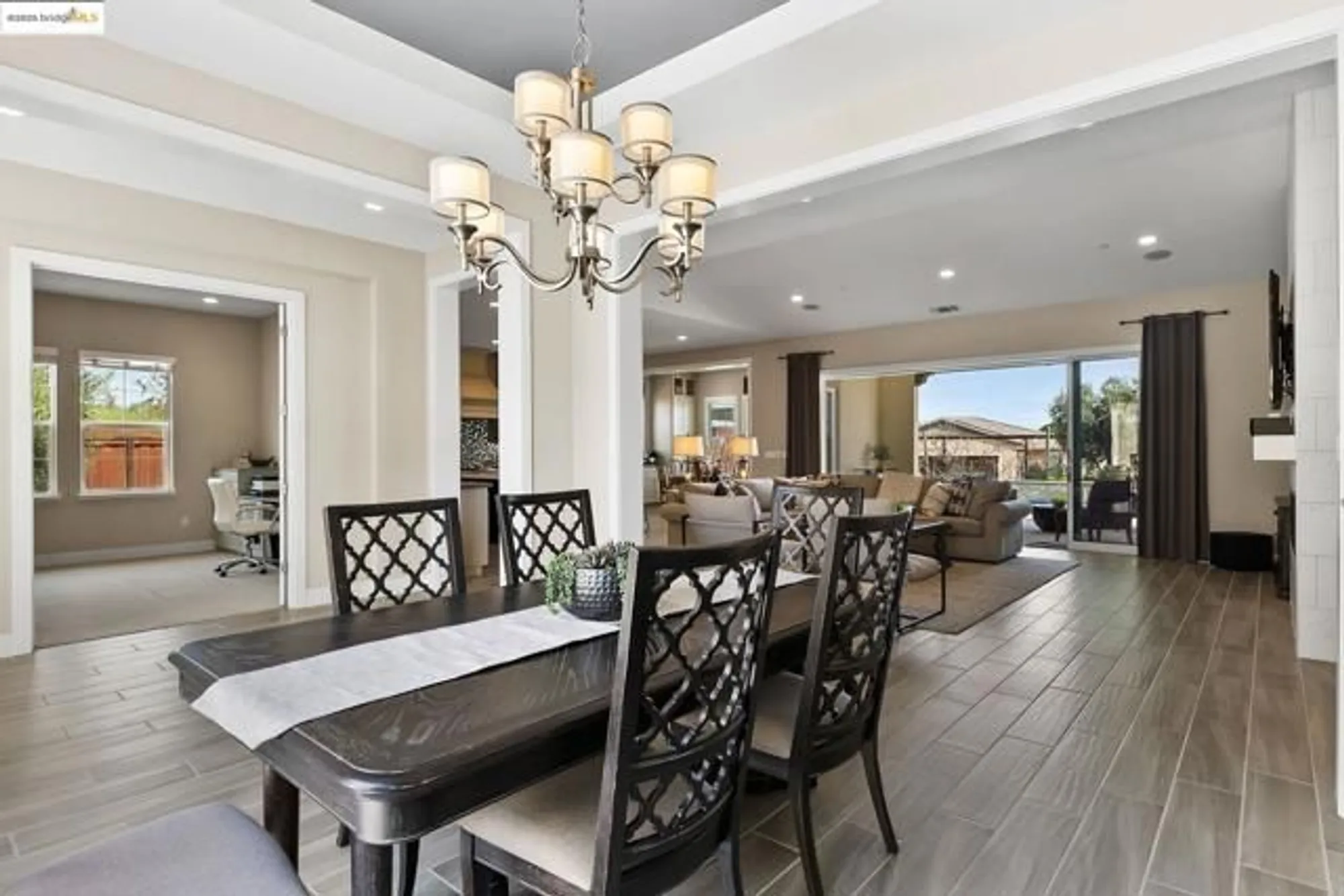 Property Slideshow image 12 of 54 | 1890 late harvest ct, Brentwood, CA, 94513