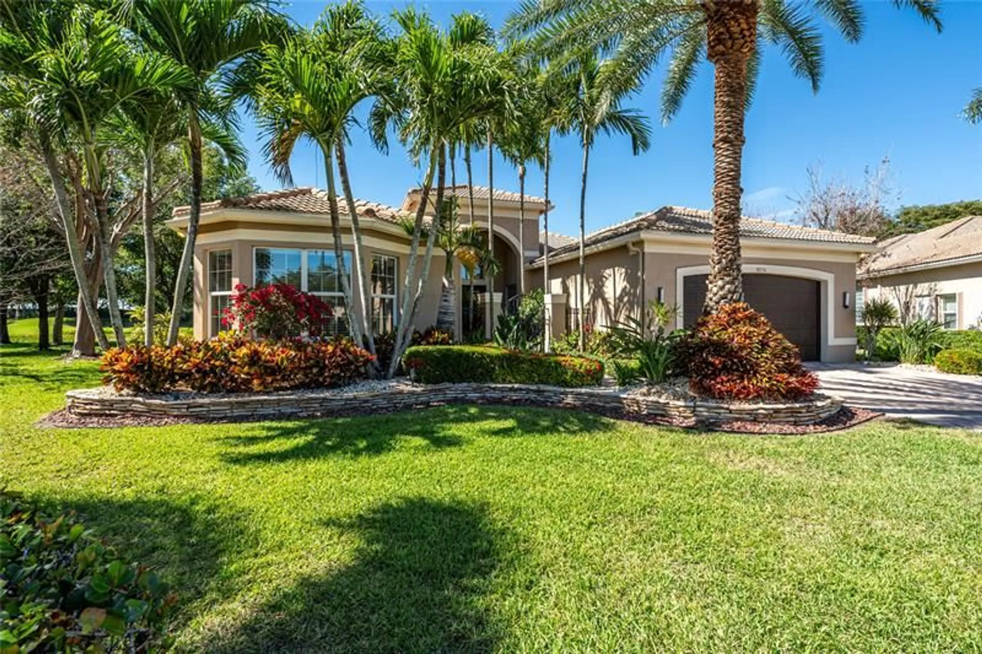 Property Slideshow image 1 of 40 | 10576 whitewind cir, Boynton Beach, FL, 33473