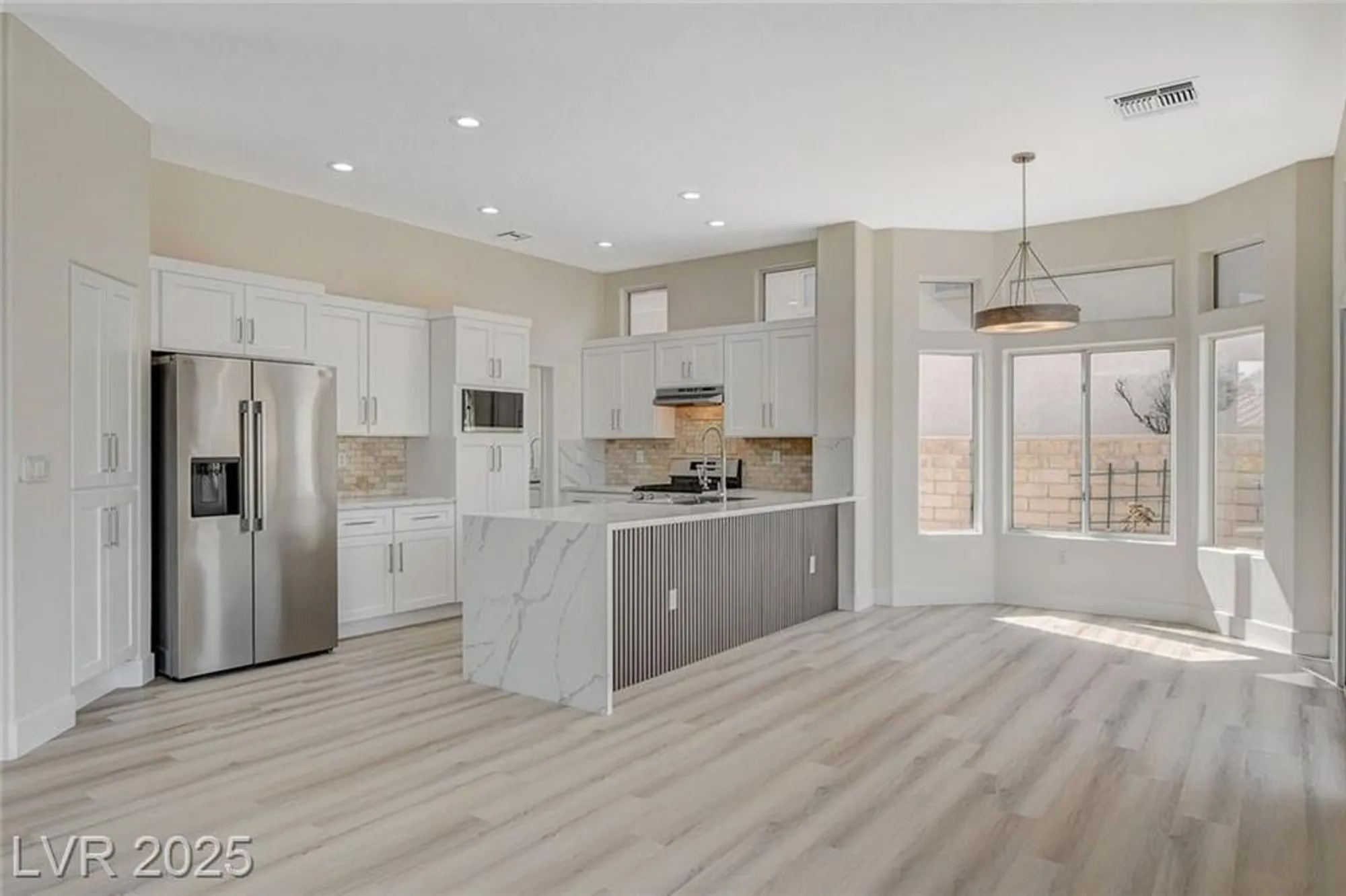 Property Slideshow image 13 of 44 | 10100 folsom dr, Las Vegas, NV, 89134