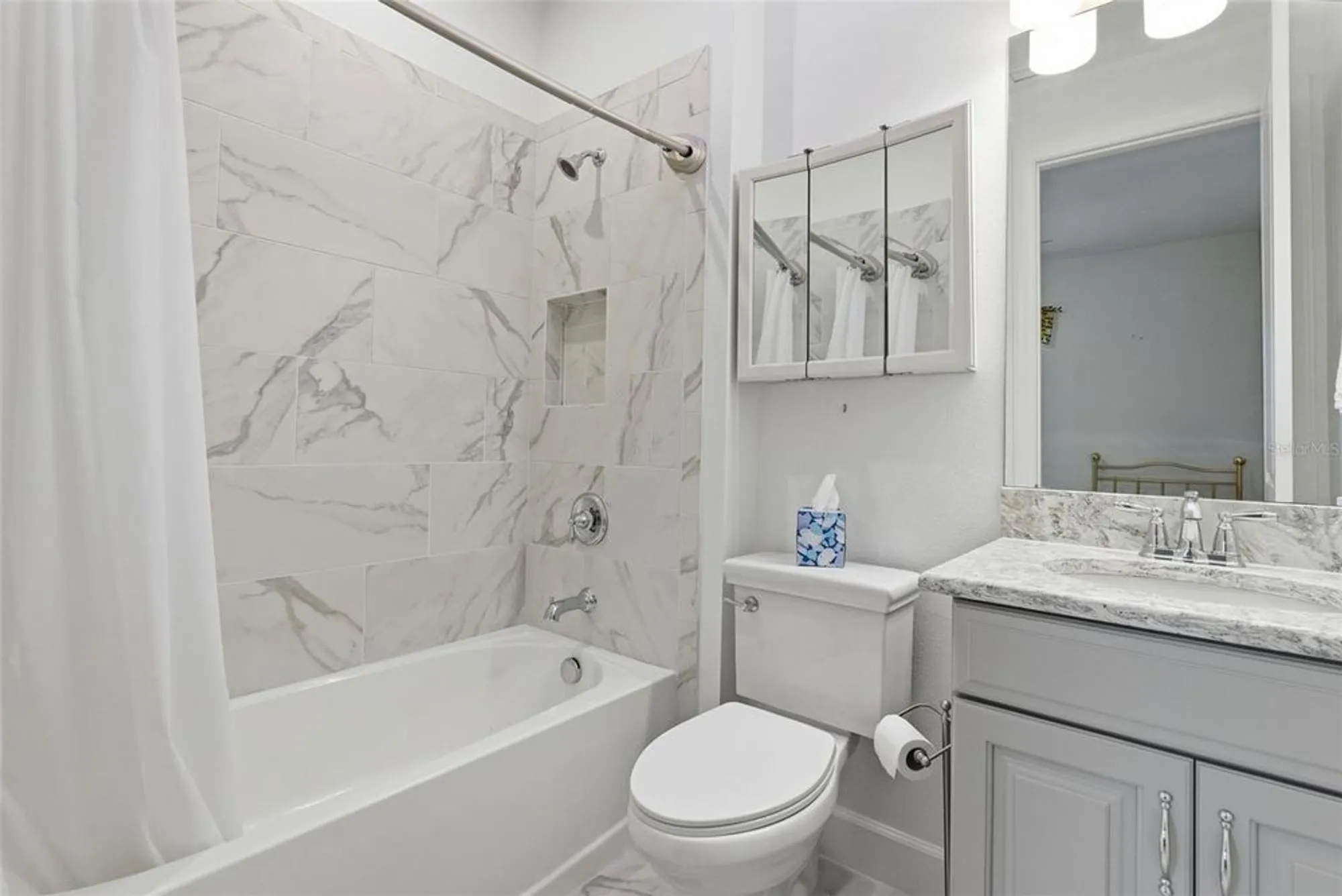 Property Slideshow image 9 of 44 | 10819 wicker park pl, Palmetto, FL, 34221