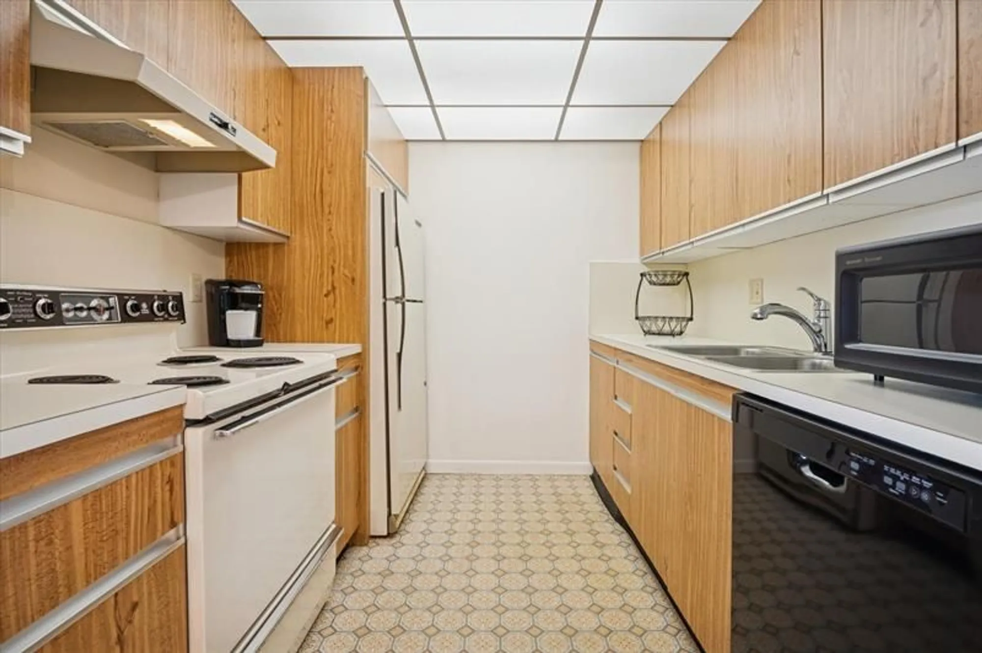 Property Slideshow image 7 of 18 | 3205 portofino pt f3, Coconut Creek, FL, 33066