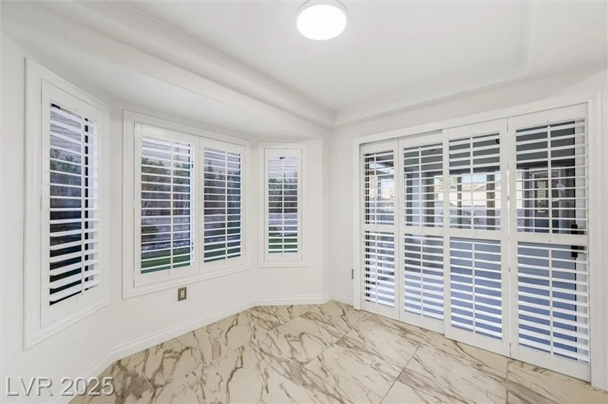 Property Slideshow image 19 of 52 | 2725 byron dr, Las Vegas, NV, 89134