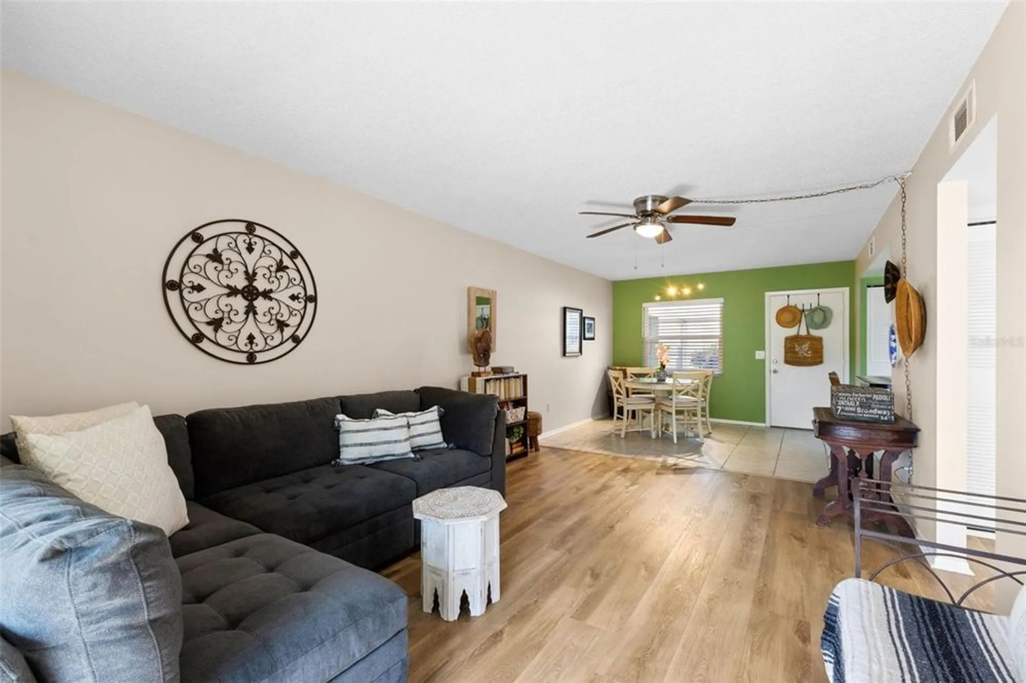 Property Slideshow image 12 of 49 | 1250 s pinellas ave apt 405, Tarpon Springs, FL, 34689