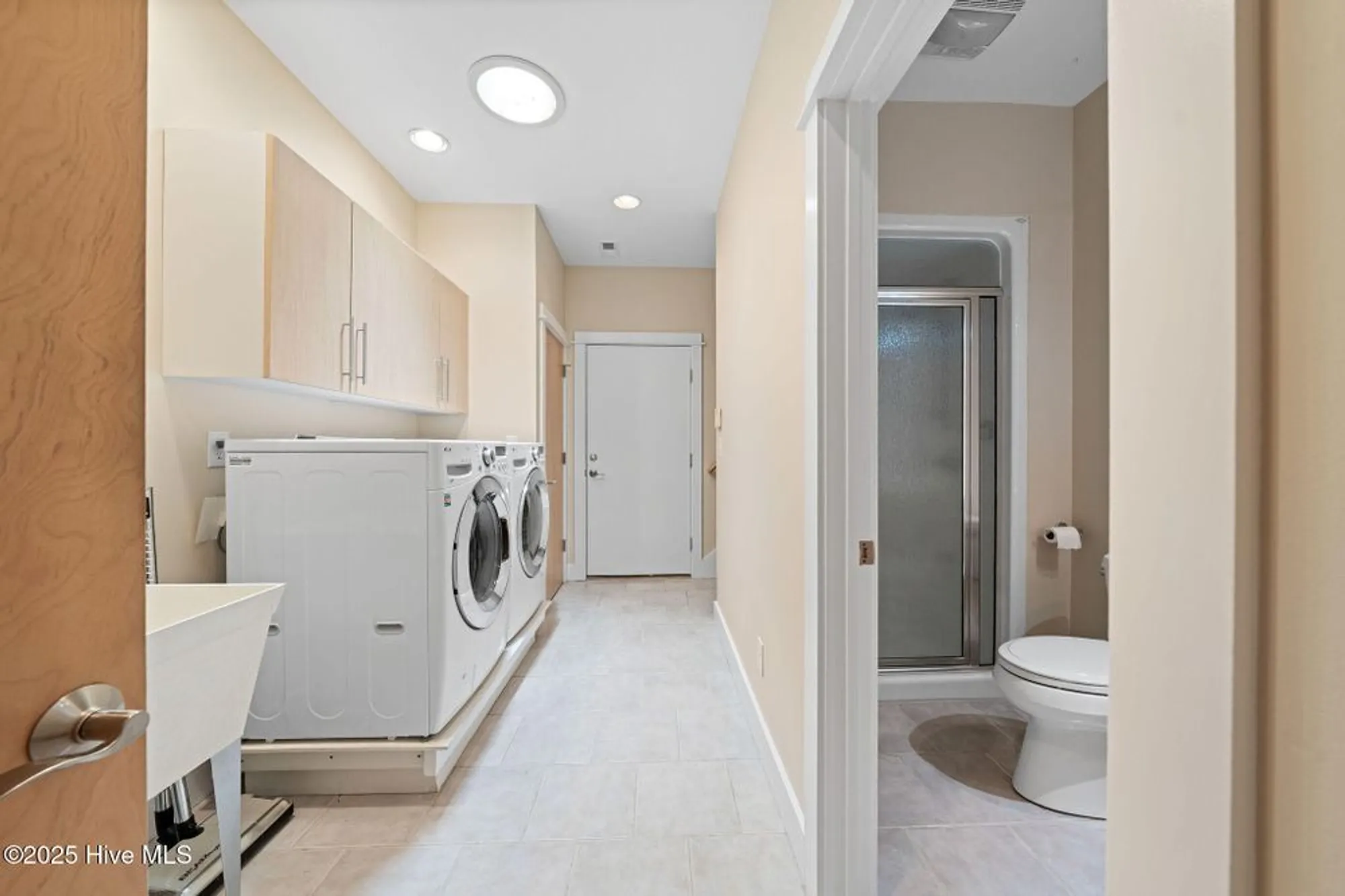 Property Slideshow image 33 of 76 | 2945 moorings way, Southport, NC, 28461