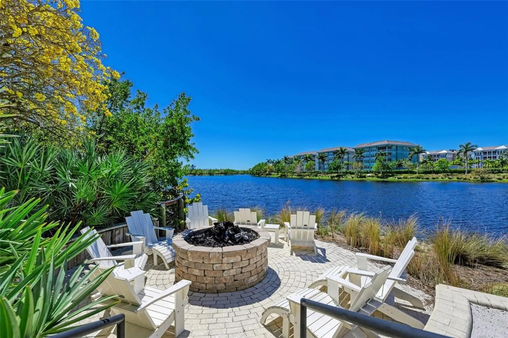 Property Slideshow image 67 of 72 | 391 aruba cir 303, Bradenton, FL, 34209