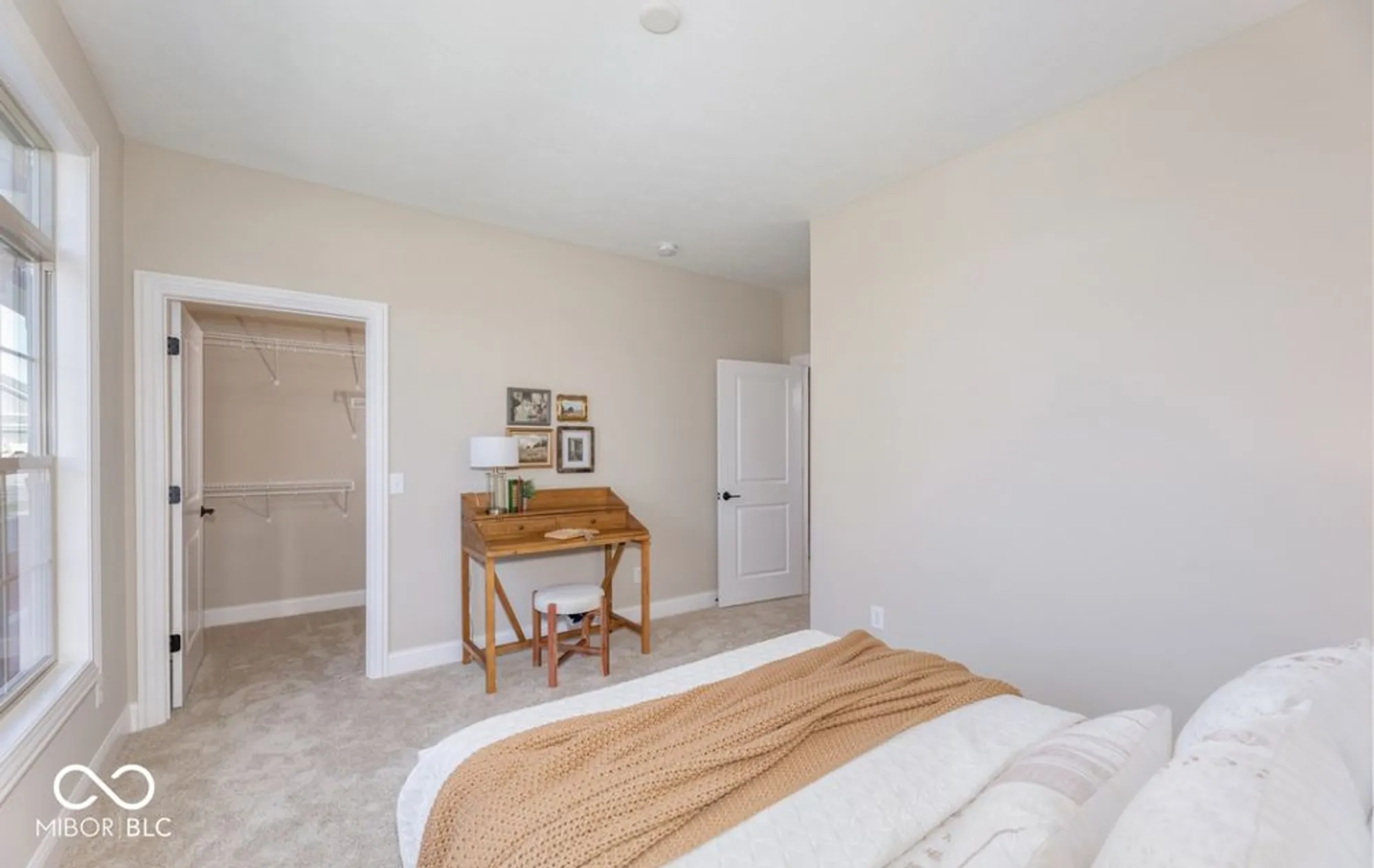 Property Slideshow image 20 of 38 | 2945 millgate dr, Carmel, IN, 46033