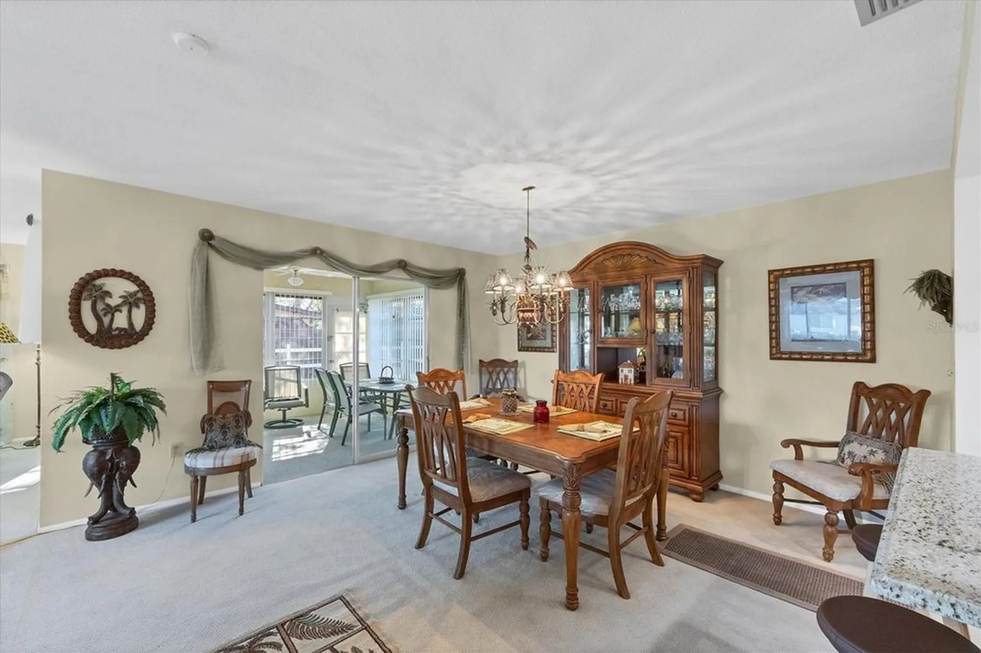 Property Slideshow image 11 of 31 | 3990 overlook bnd 19, Sarasota, FL, 34232
