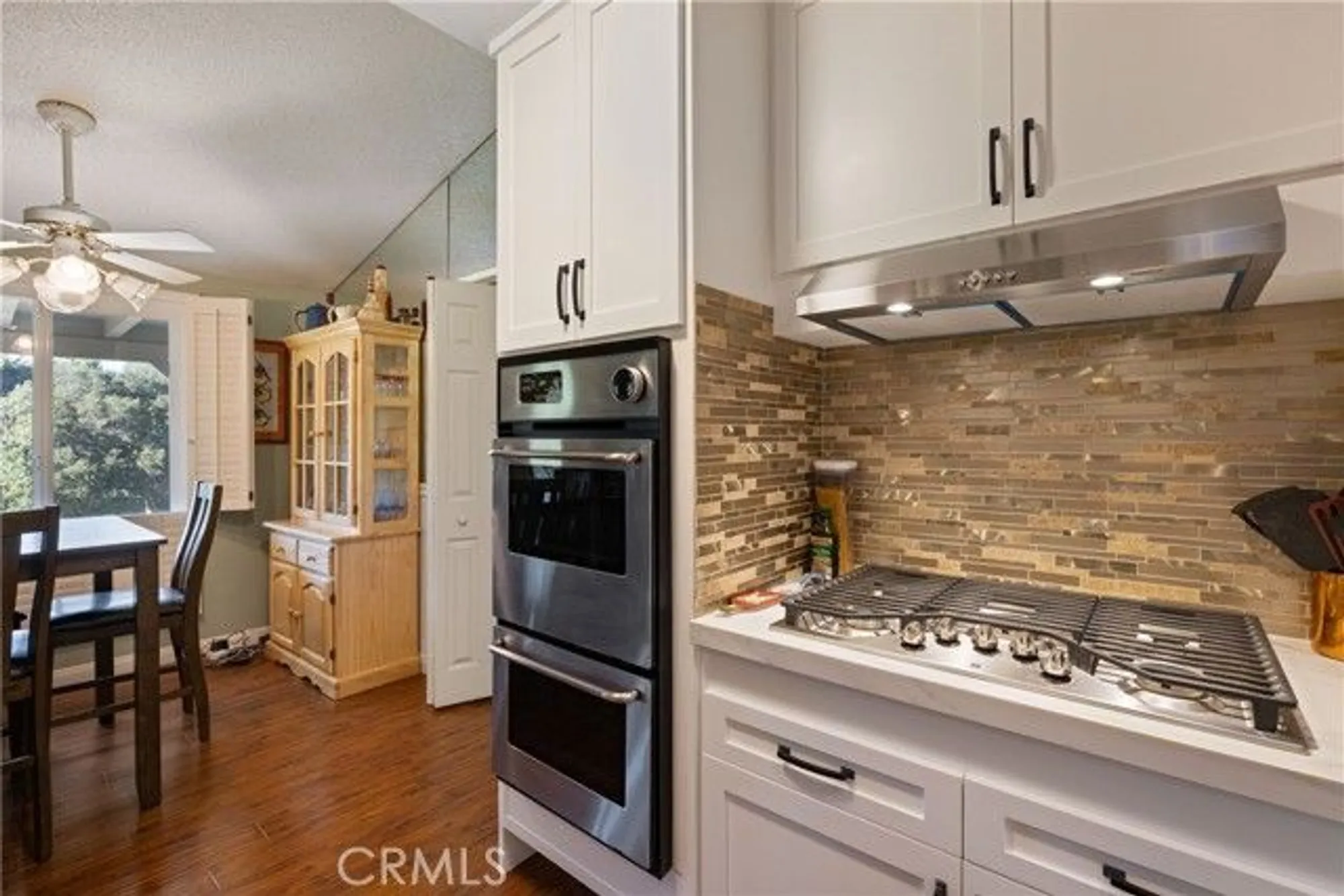 Property Slideshow image 11 of 57 | 19211 avenue of the oaks a, Newhall, CA, 91321