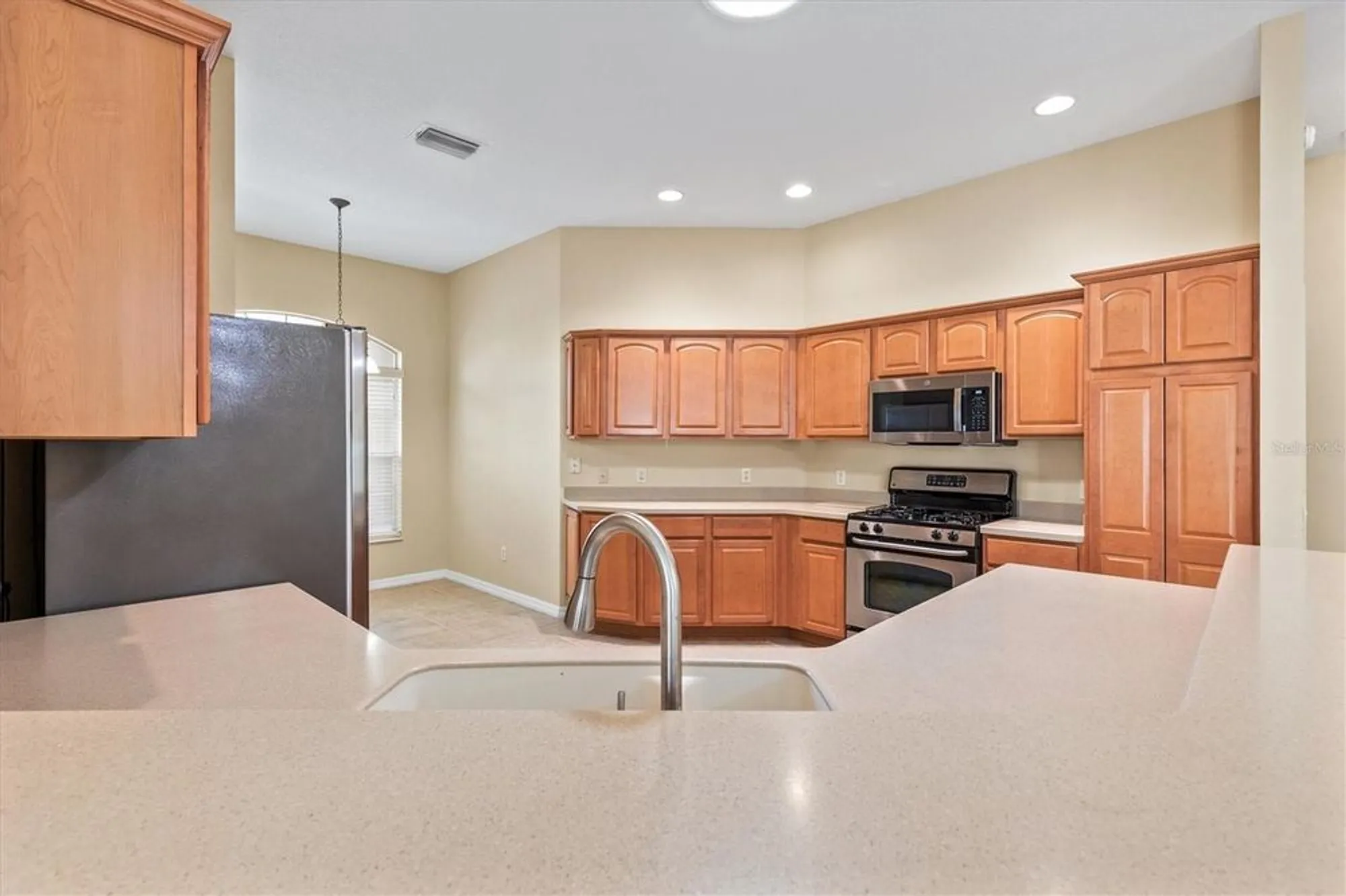Property Slideshow image 3 of 28 | 611 allenwood loop, The Villages, FL, 32162