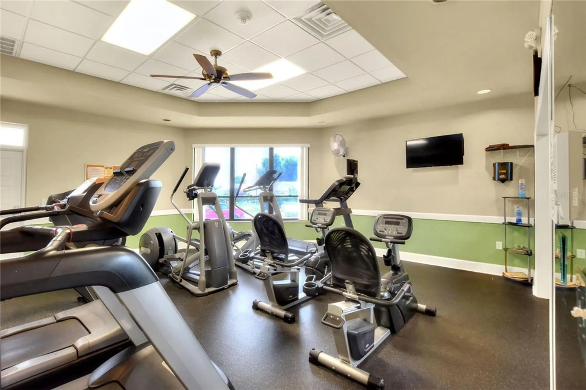 Property Slideshow image 50 of 90 | 6004 sanderling dr, Lakeland, FL, 33809