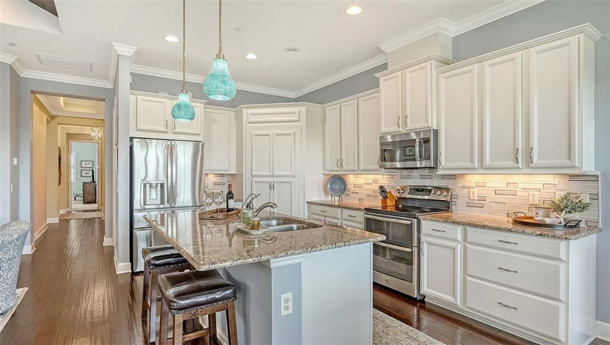 Property Slideshow image 14 of 52 | 343 compass point dr unit 201, Bradenton, FL, 34209