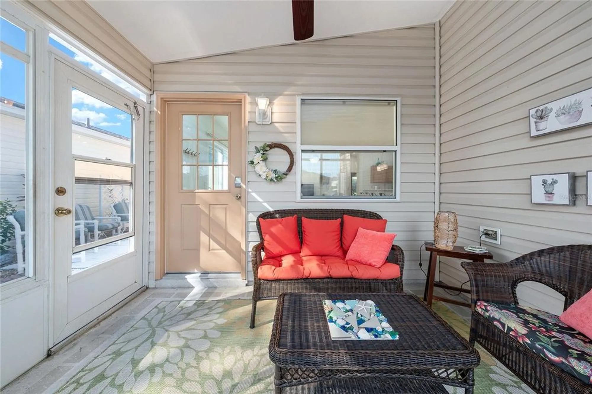 Property Slideshow image 5 of 34 | 16966 se 94th sunnybrook cir, The Villages, FL, 32162