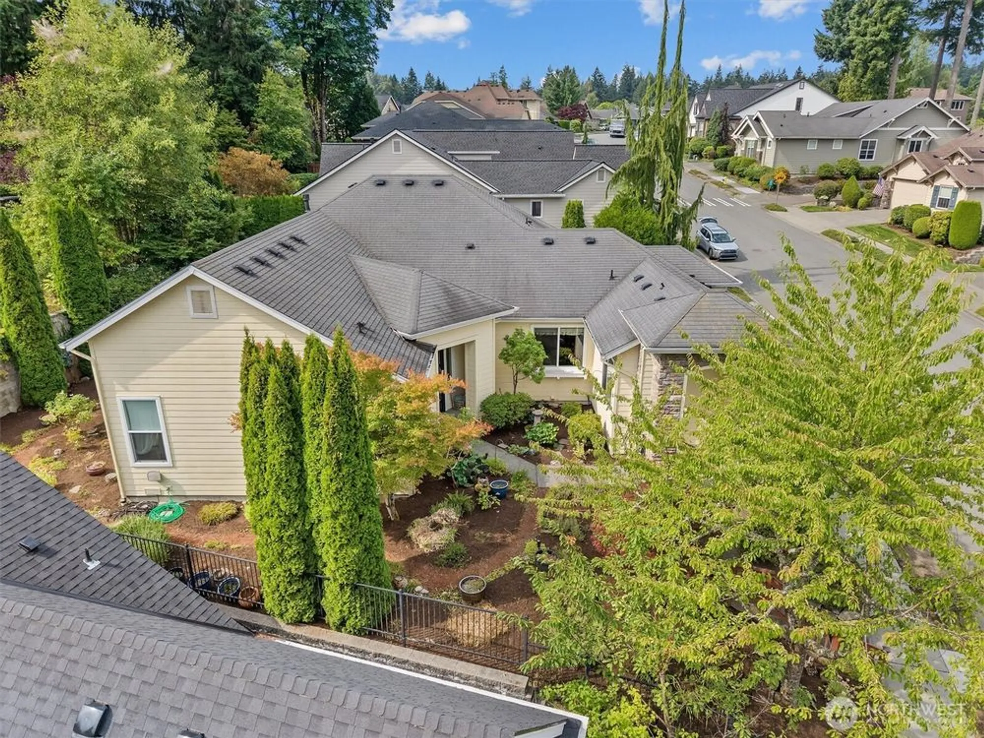 Property Slideshow image 5 of 38 | 23263 ne 126th st, Redmond, WA, 98053