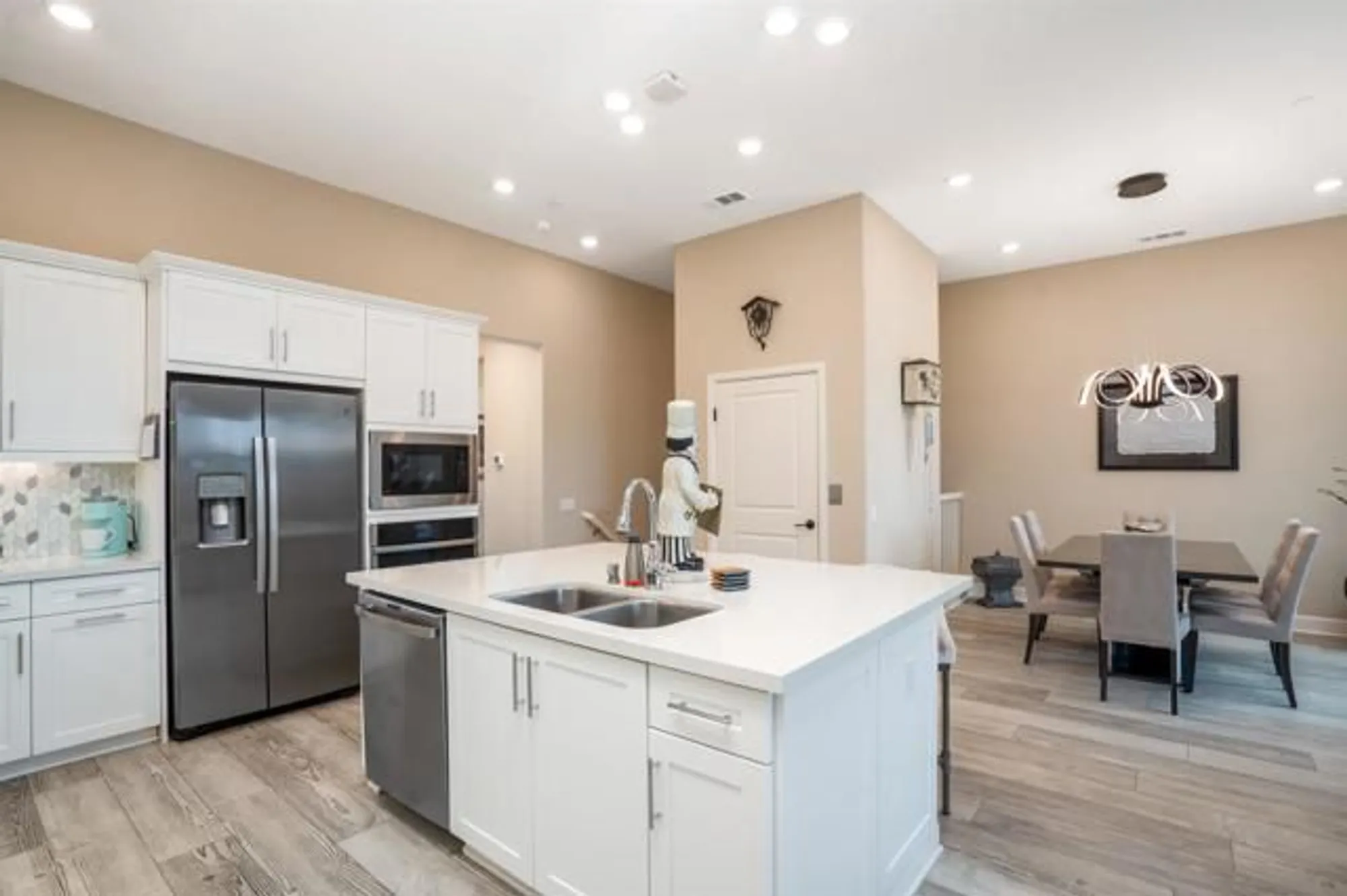 Property Slideshow image 9 of 41 | 16750 coyote bush dr 108, San Diego, CA, 92127