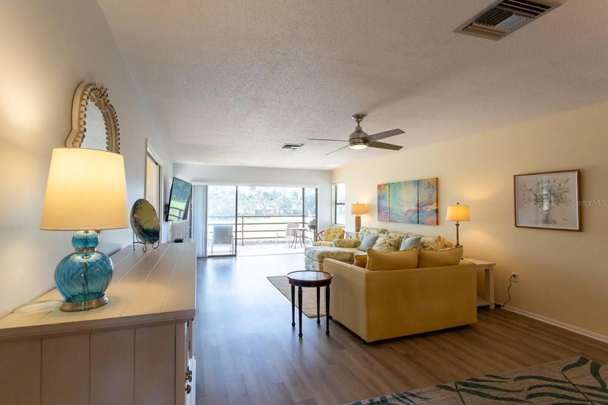 Property Slideshow image 8 of 41 | 5630 golf pointe dr 206, Sarasota, FL, 34243