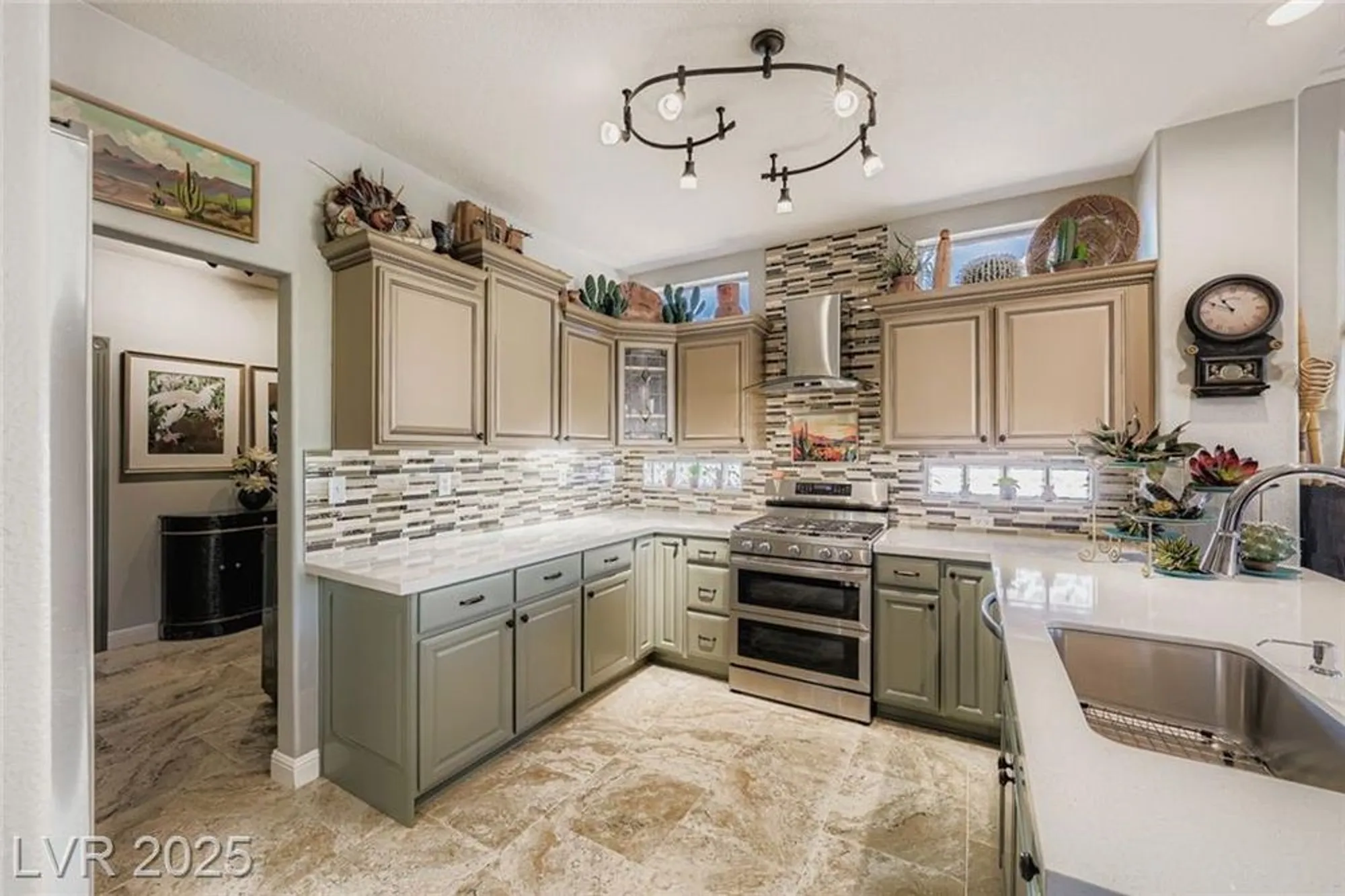 Property Slideshow image 8 of 28 | 9100 garden view dr, Las Vegas, NV, 89134