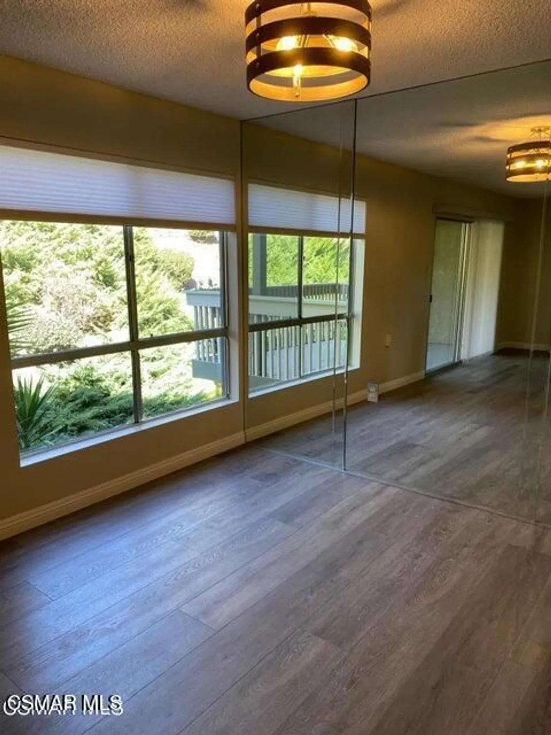 Property Slideshow image 3 of 14 | 286 oakleaf dr 23, Thousand Oaks, CA, 91360