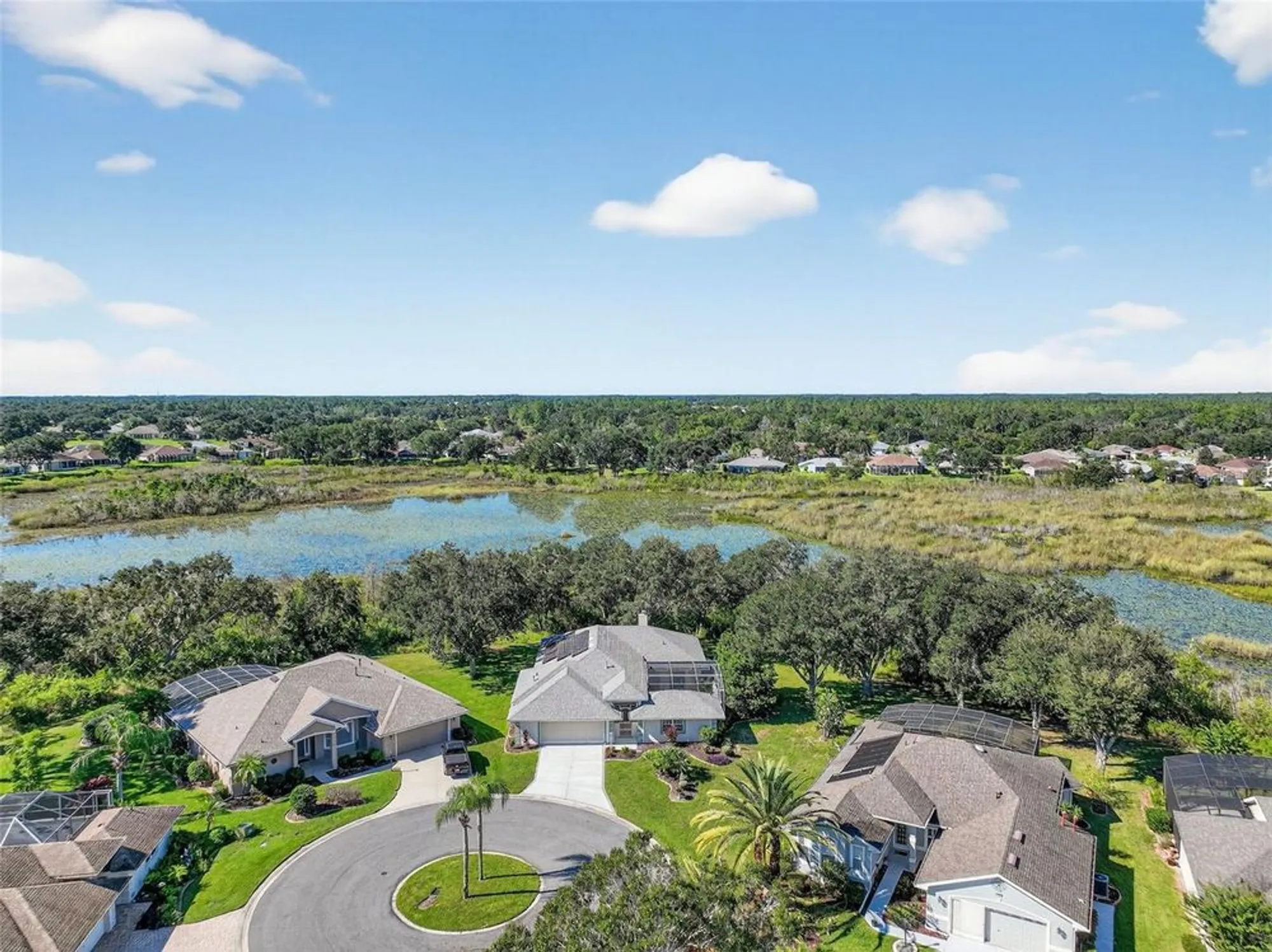 Property Slideshow image 43 of 66 | 21607 regency park ln, Leesburg, FL, 34748