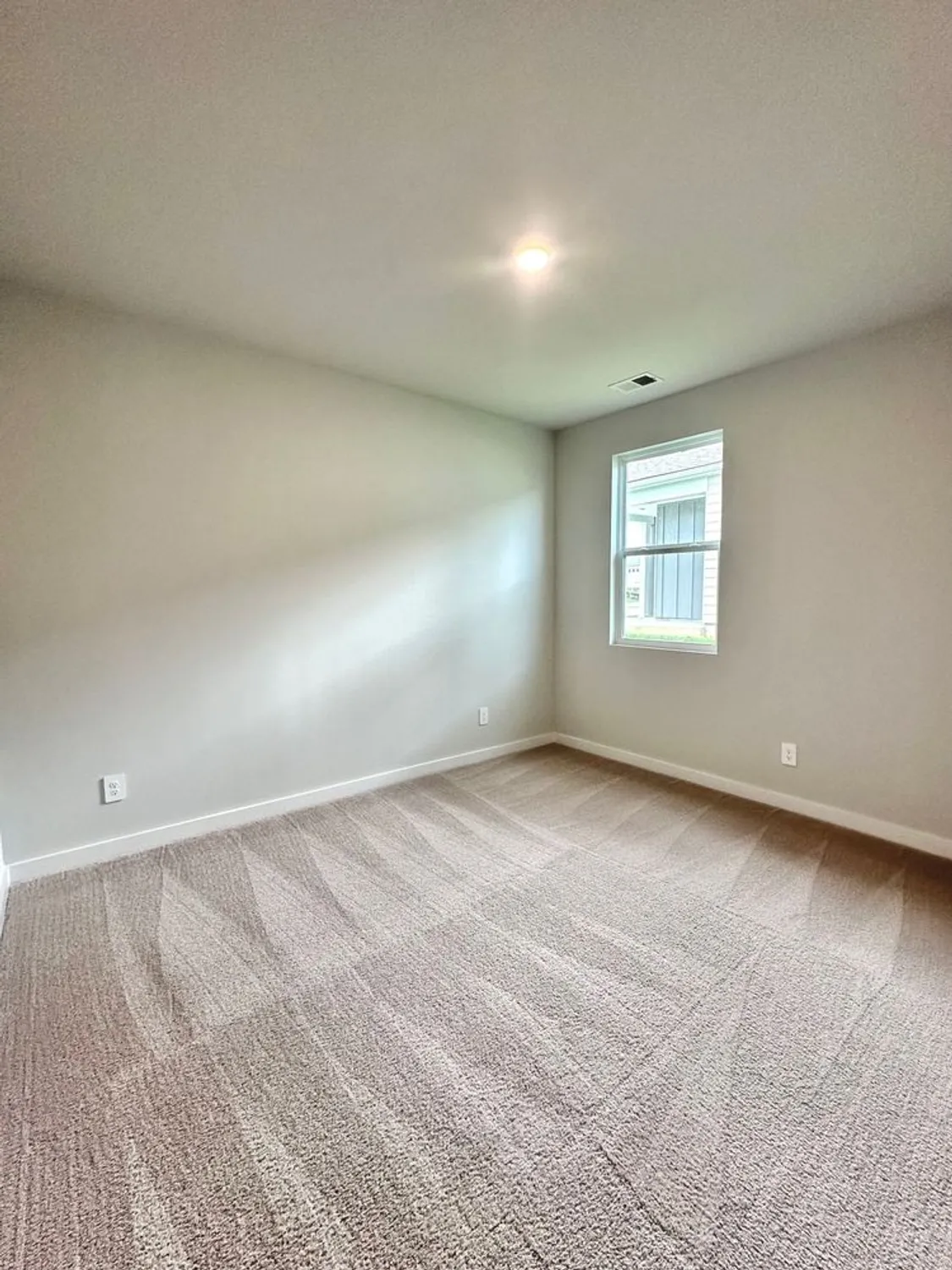 Property Slideshow image 13 of 53 | 2036 skippack pvt cir, Gallatin, TN, 37066