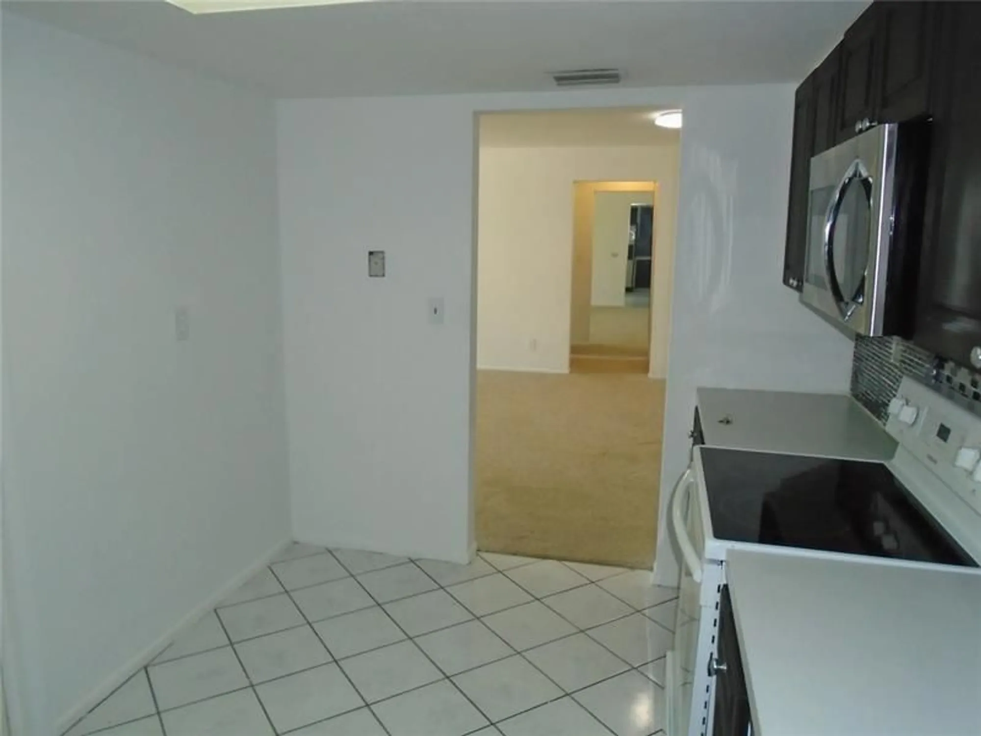 Property Slideshow image 9 of 26 | 2631 w golf blvd, Pompano Beach, FL, 33064