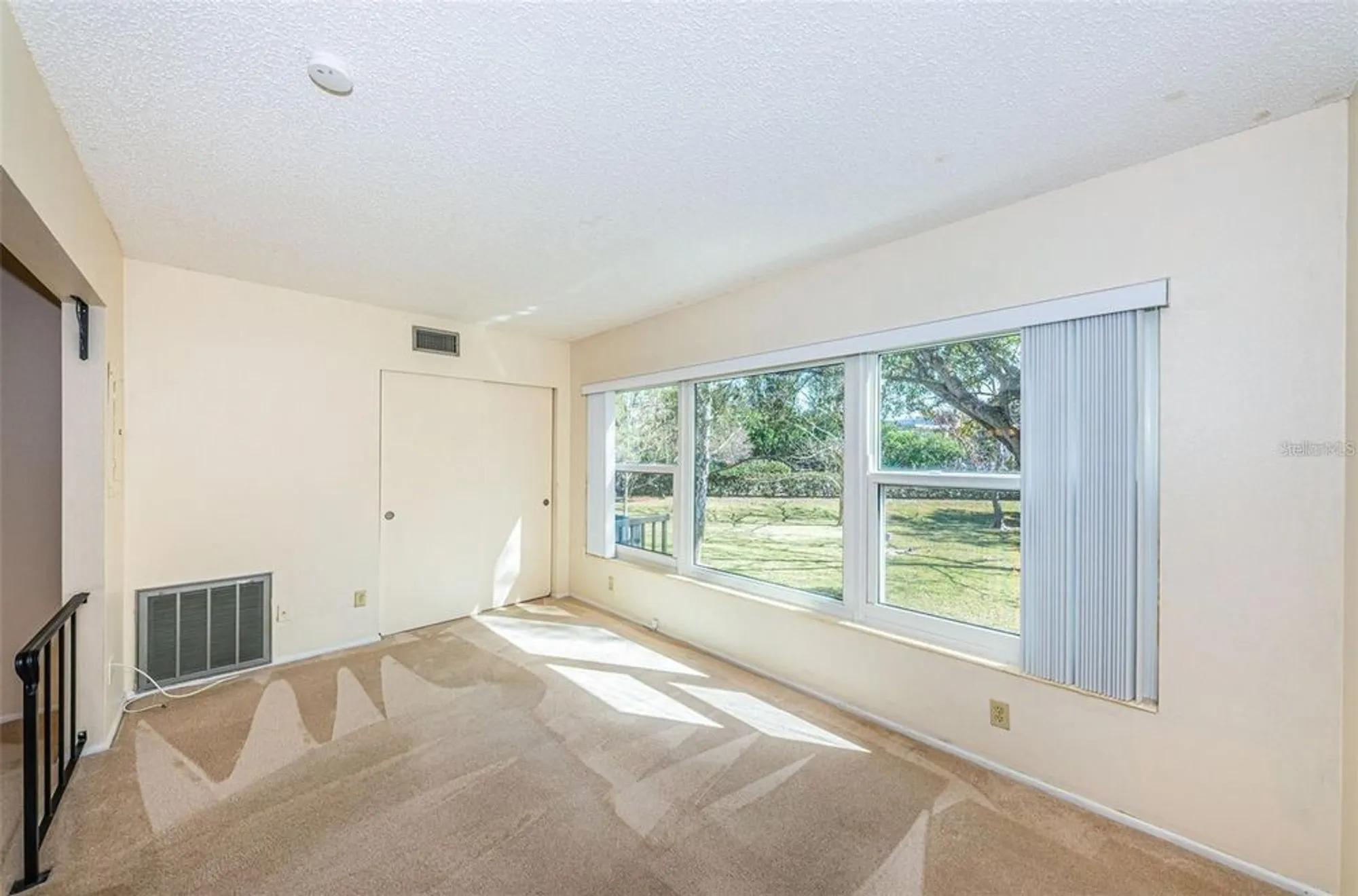 Property Slideshow image 18 of 52 | 2295 americus blvd 29, Clearwater, FL, 33763