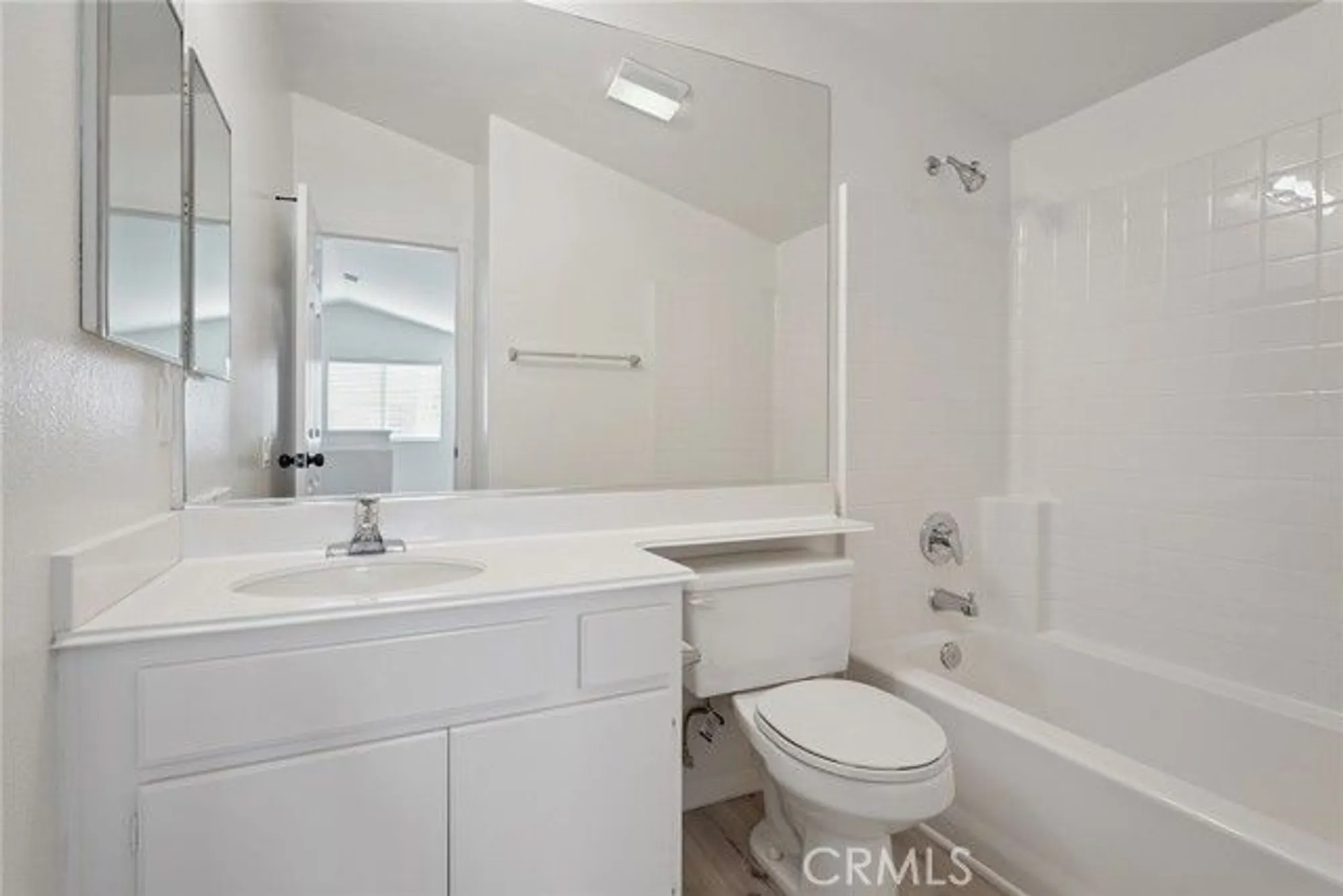 Property Slideshow image 37 of 52 | 2024 tulip ave, Simi Valley, CA, 93063