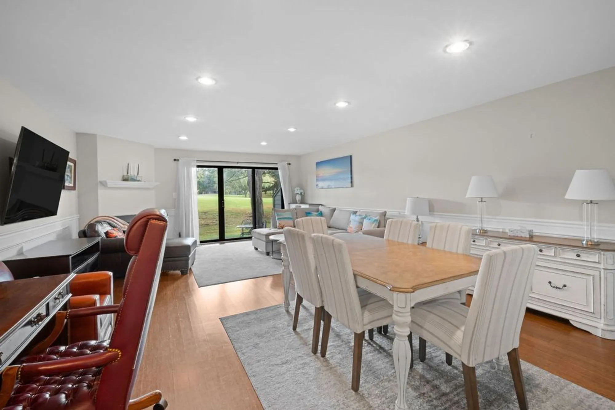 Property Slideshow image 4 of 31 | 429 valley view rd, Lake Barrington, IL, 60010