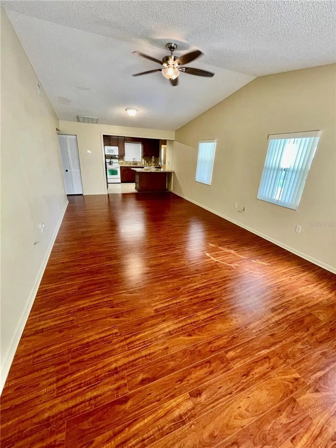 Property Slideshow image 18 of 59 | 1690 colonnades cir, Lakeland, FL, 33811