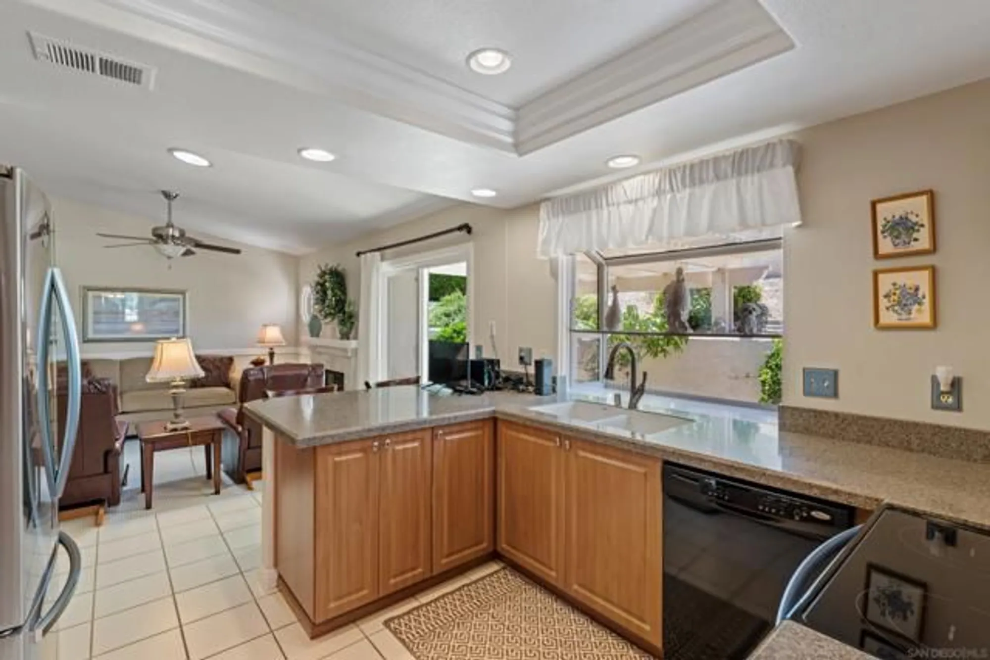 Property Slideshow image 11 of 37 | 18018 calle estepona, San Diego, CA, 92128