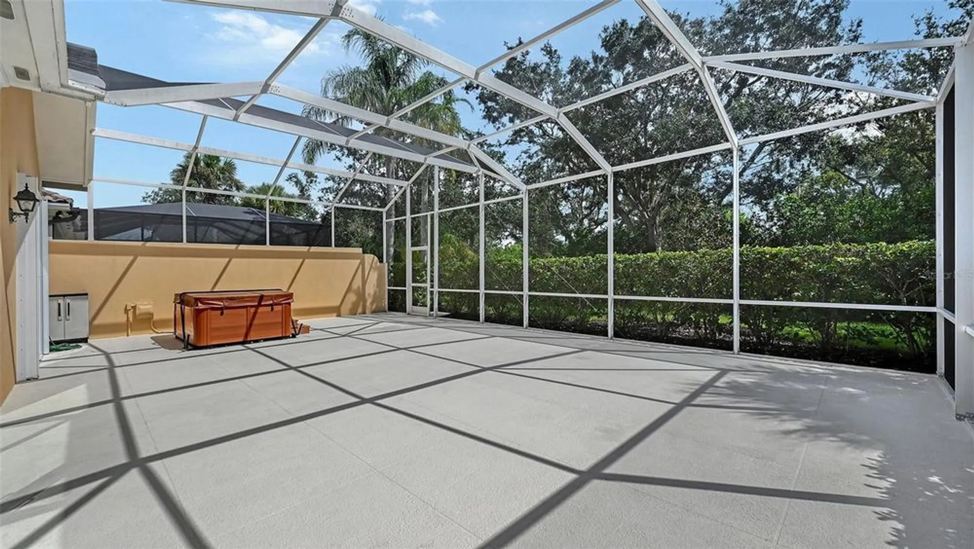 Property Slideshow image 45 of 100 | 5679 ferrara dr, Sarasota, FL, 34238