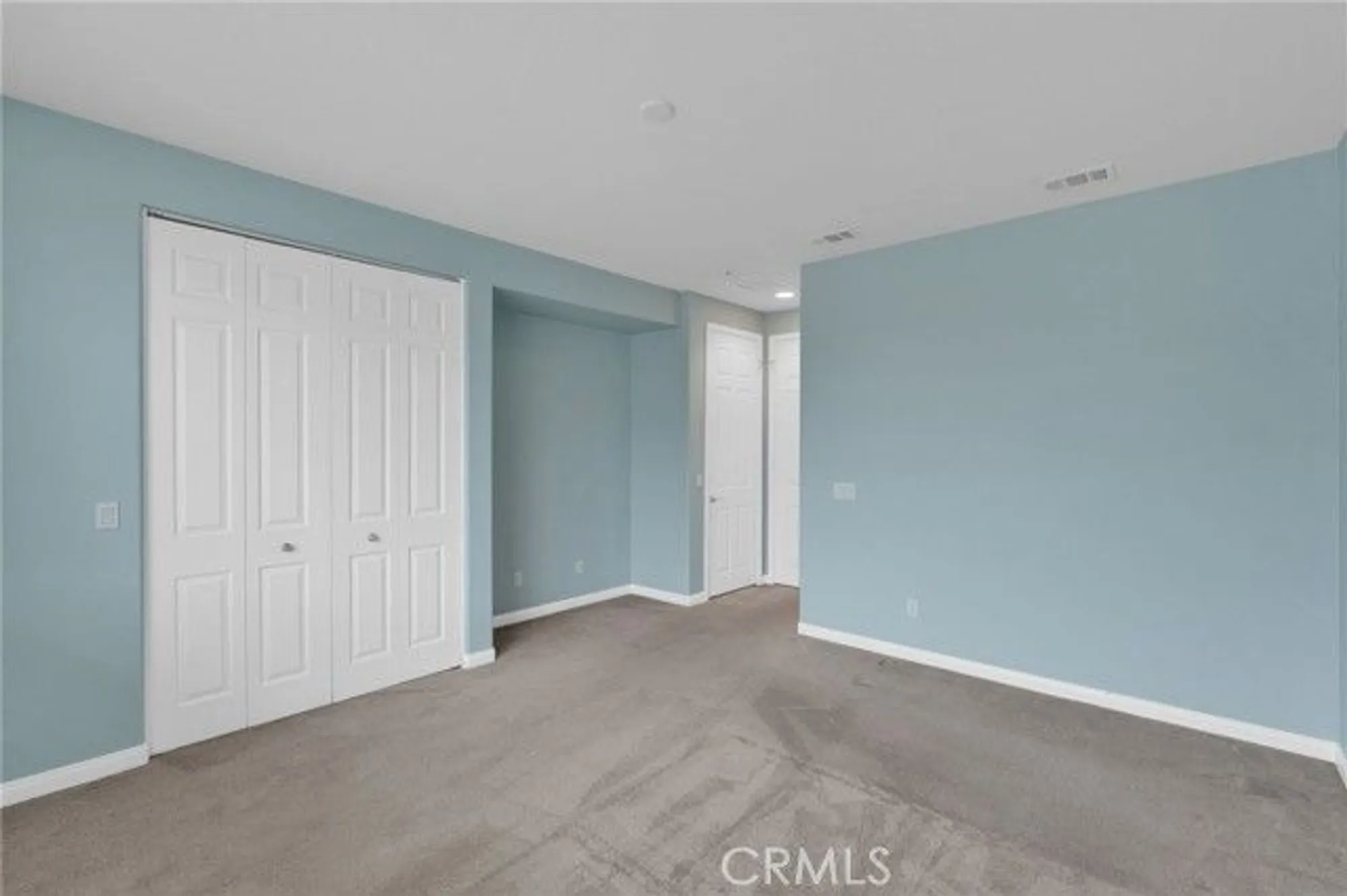 Property Slideshow image 15 of 40 | 11063 semmering ct, Apple Valley, CA, 92308