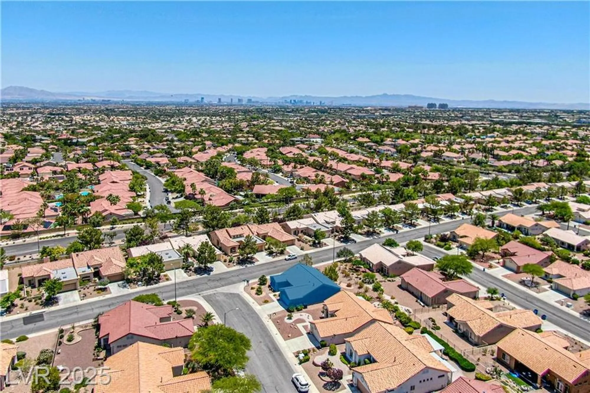 Property Slideshow image 27 of 37 | 10301 coal creek pl, Las Vegas, NV, 89134